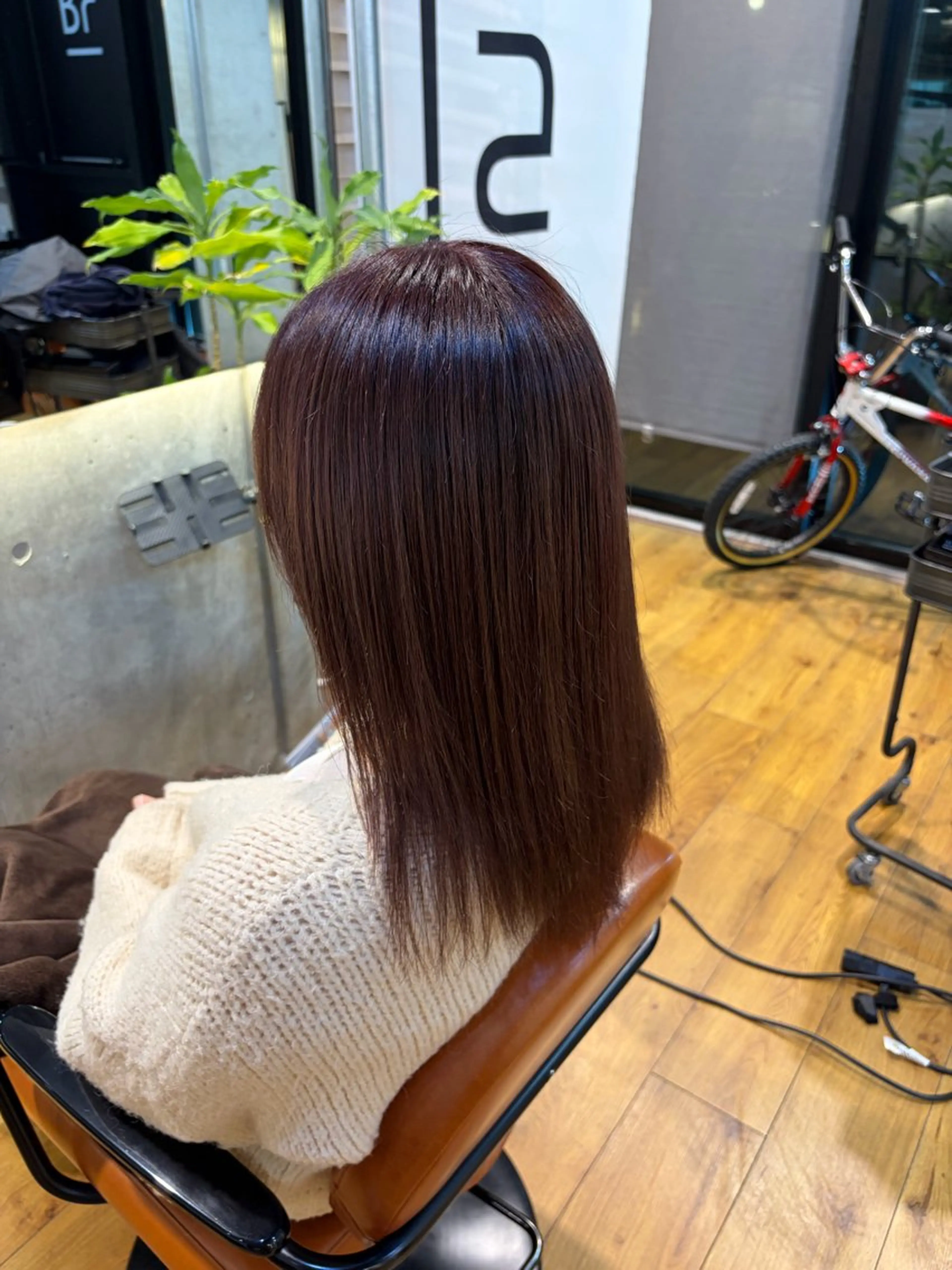 セミロング カラー ヘアカラー 岡本 蓮央のヘアスタイル
