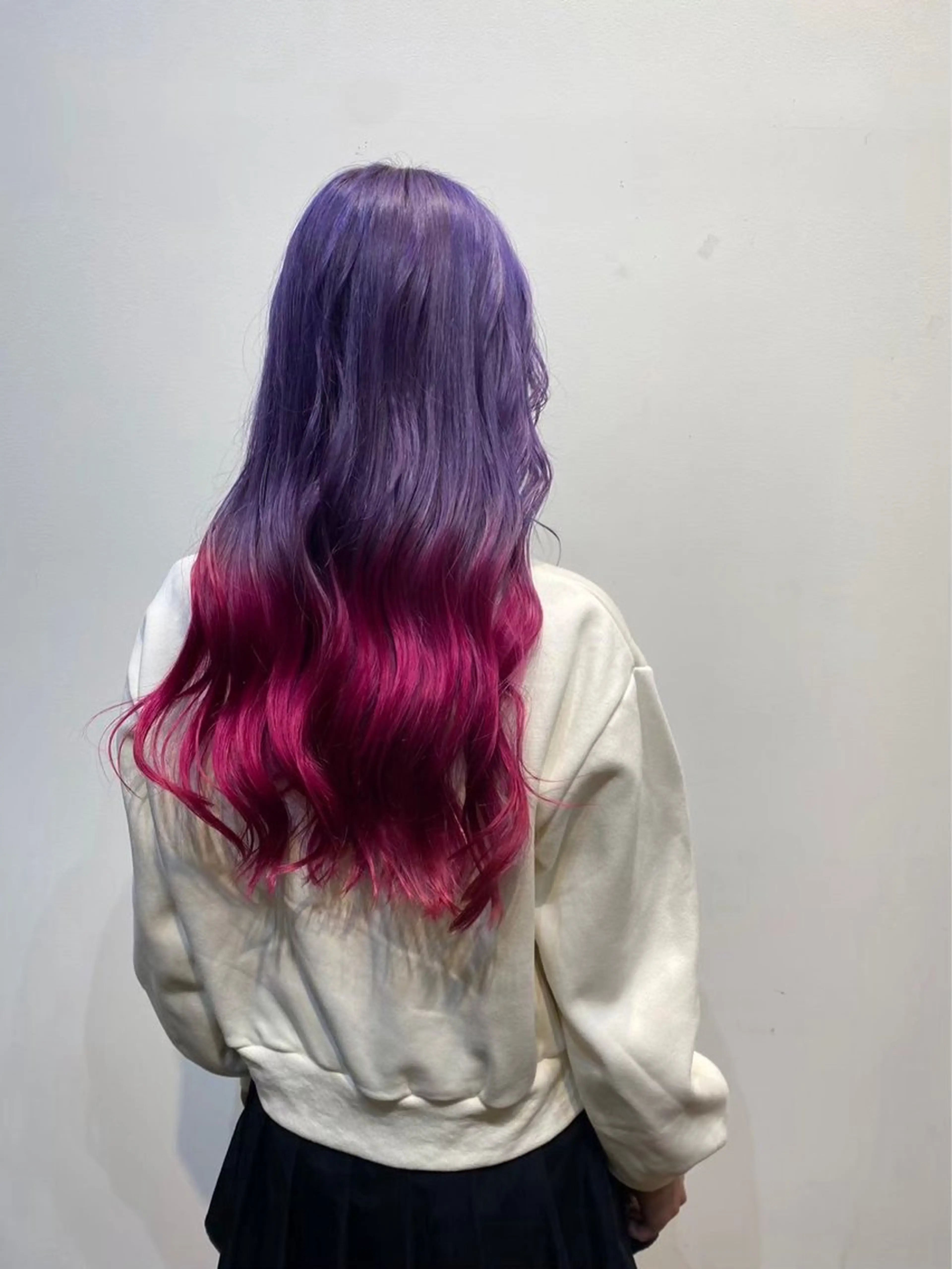 ロング カラー ブリーチ ピンクカラー パープルカラー Sizuk ＆LOAのヘアスタイル