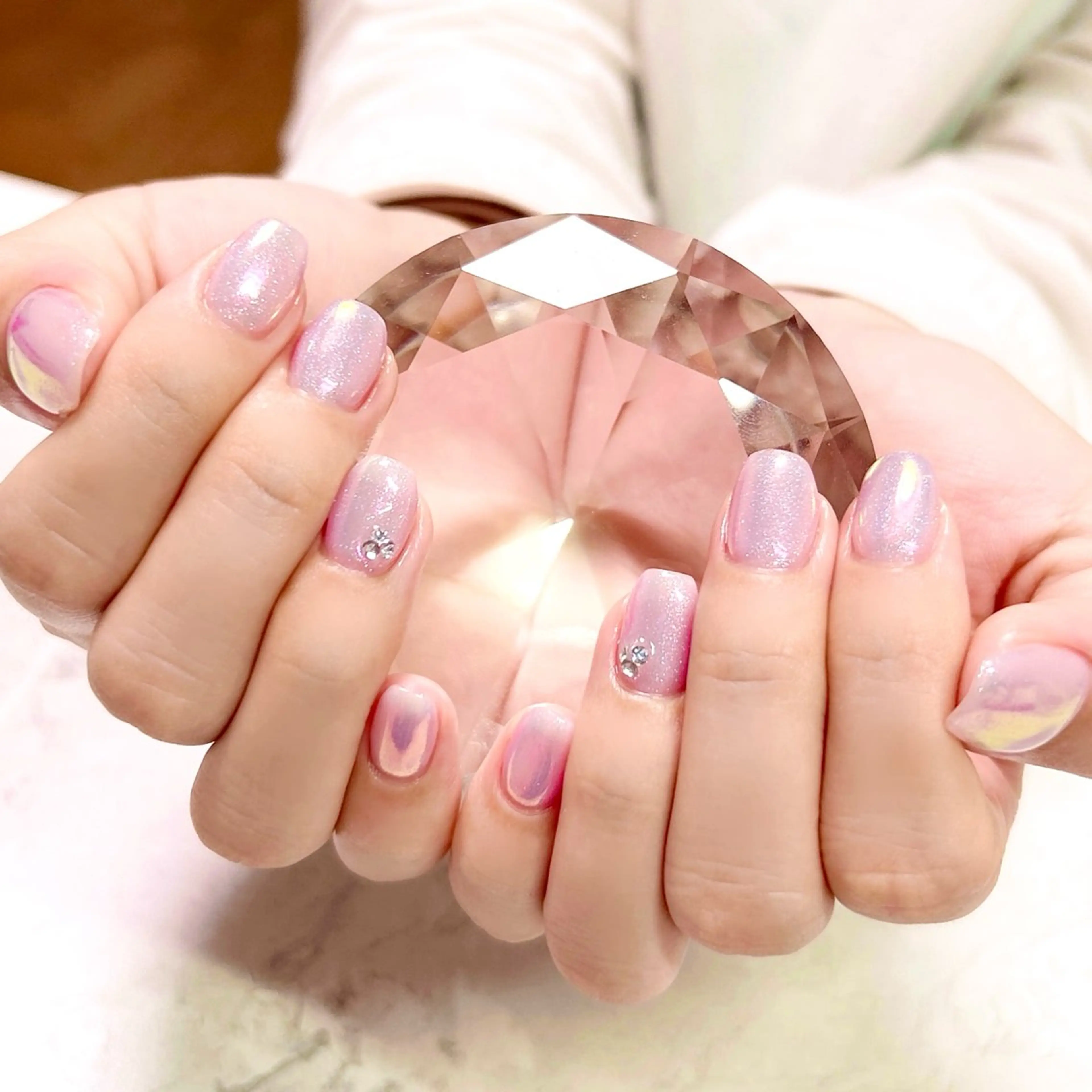 ネイル オーロラネイル ピンク 夏ネイル private salon Reiのネイルデザイン