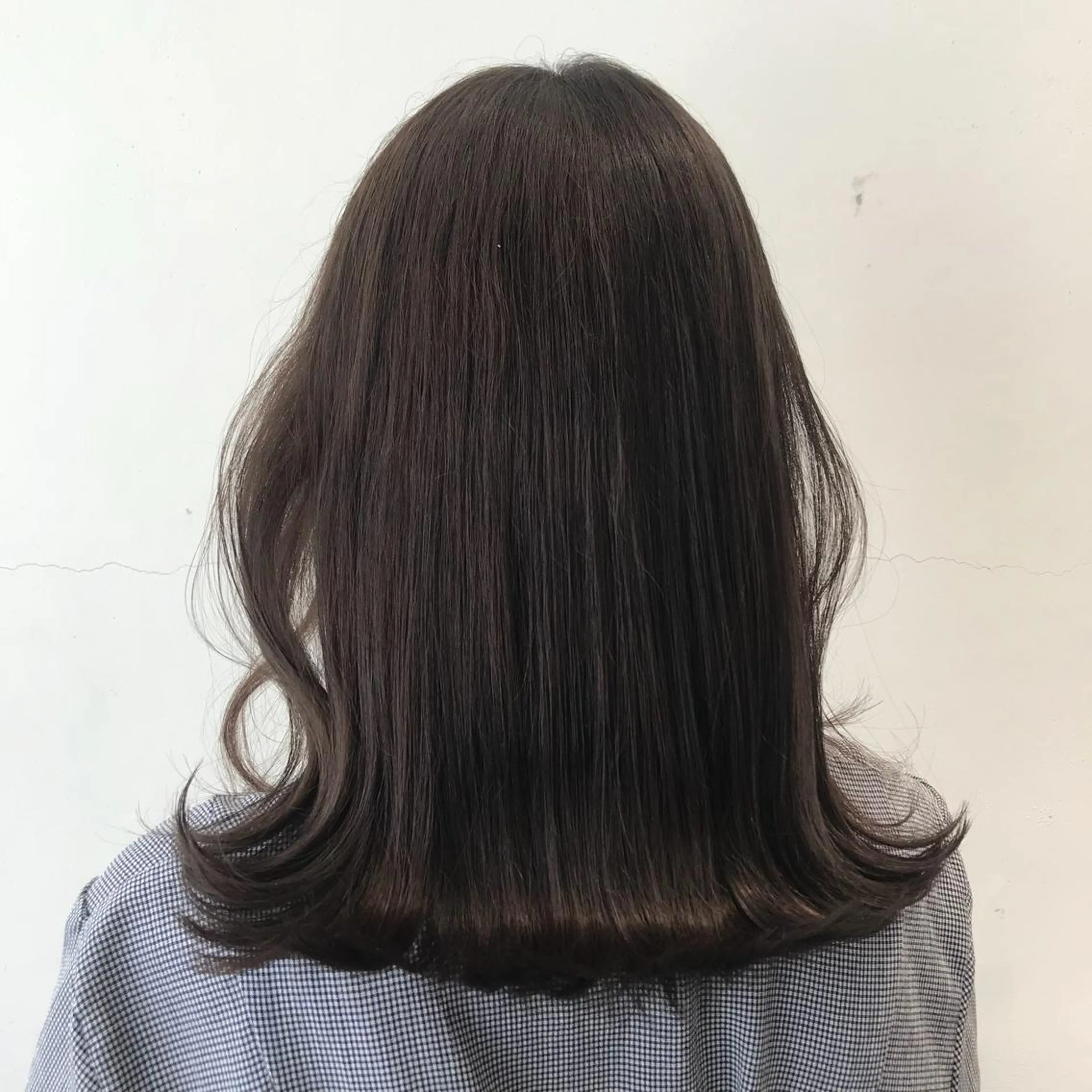 ミディアム サイレント美容師 アイリィのヘアスタイル
