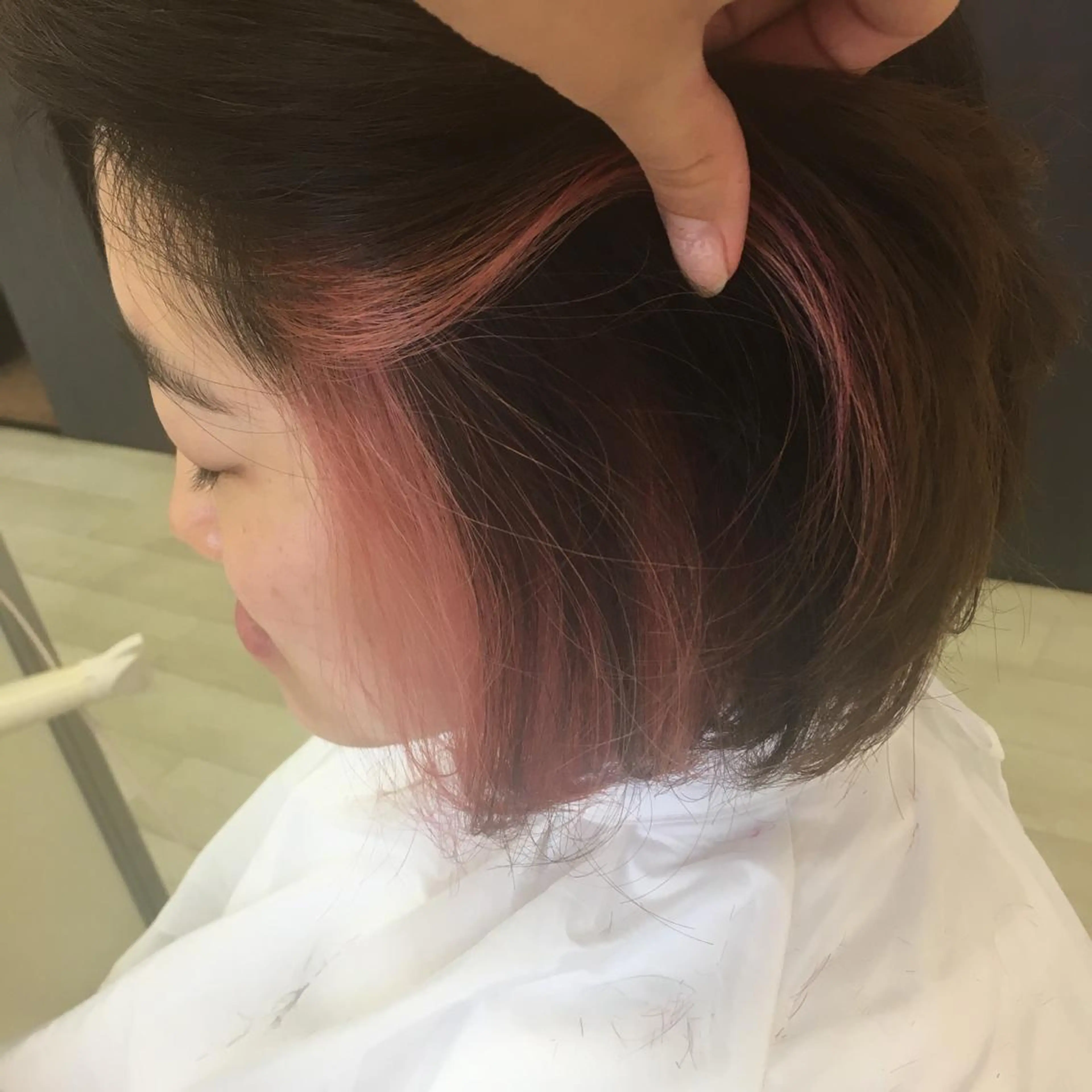 カラー インナーカラー ピンクカラー ボブ Kaede .のヘアスタイル