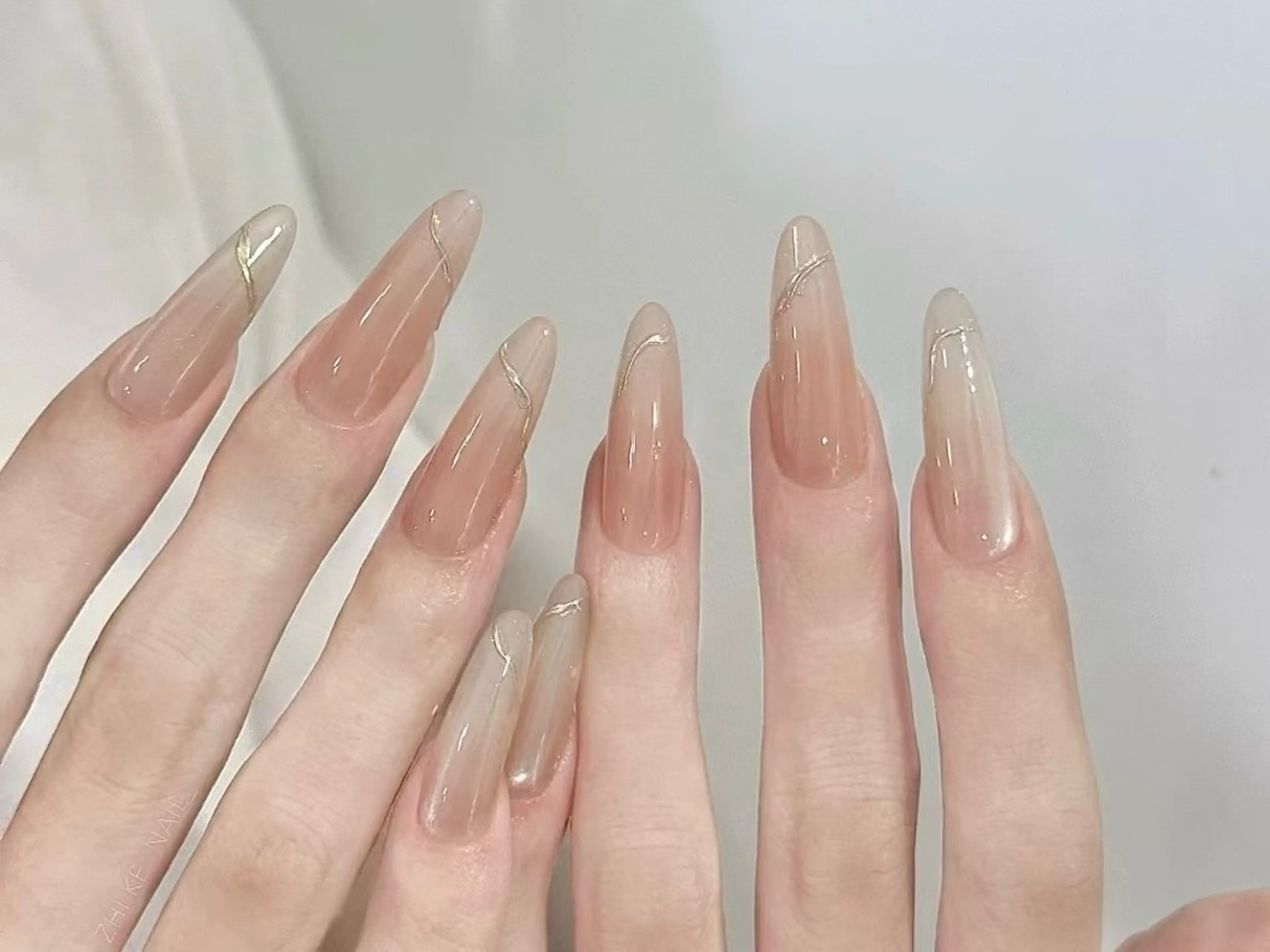 ネイル 長さ出し フットネイル フレンチネイル ジェルネイル ガーリー ハンドネイル NYネイルサロン 千葉中央店のネイルデザイン