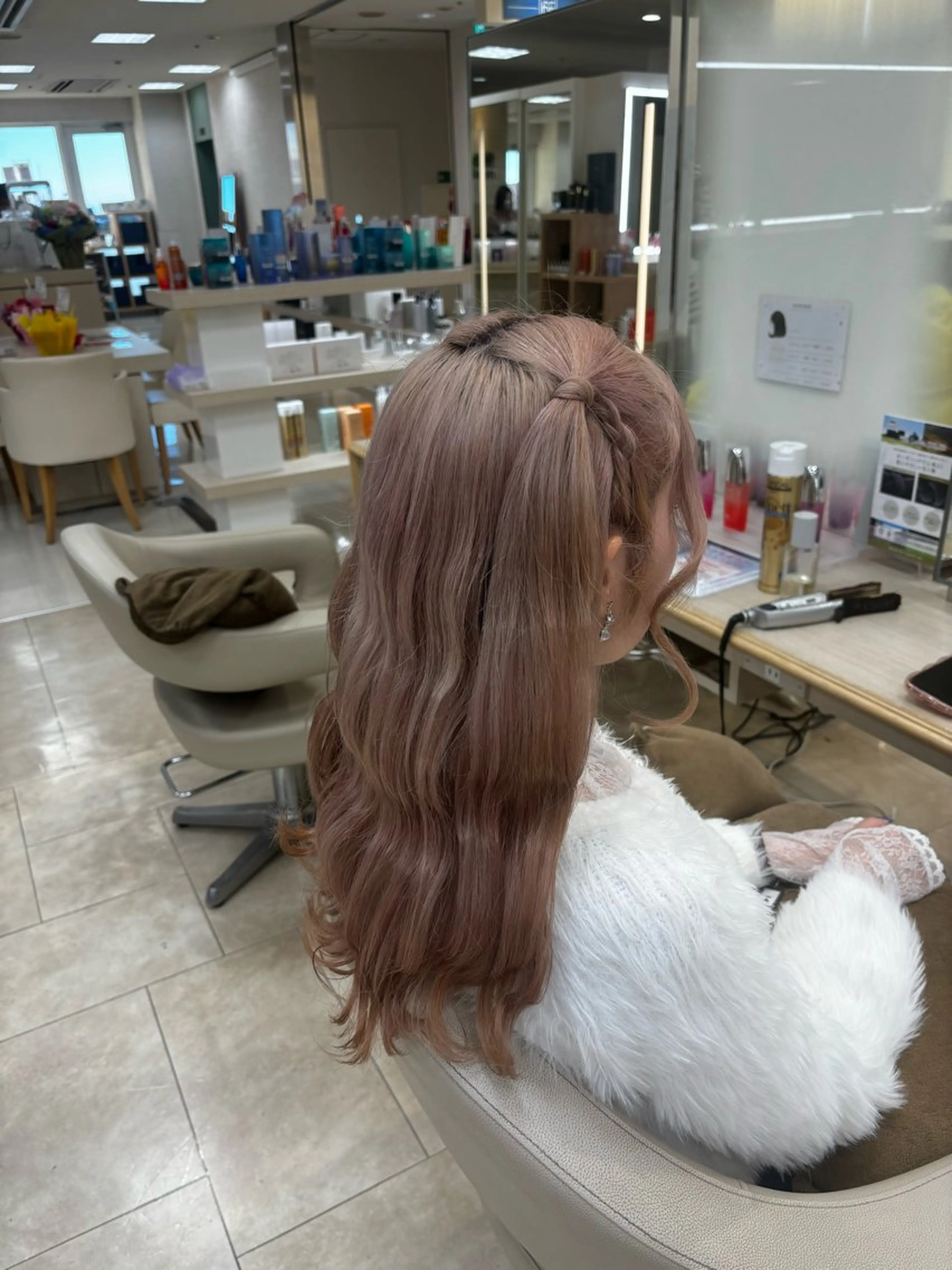 セミロング ヘアセット 推し活/韓国/ブリー チカラーminamiのヘアスタイル