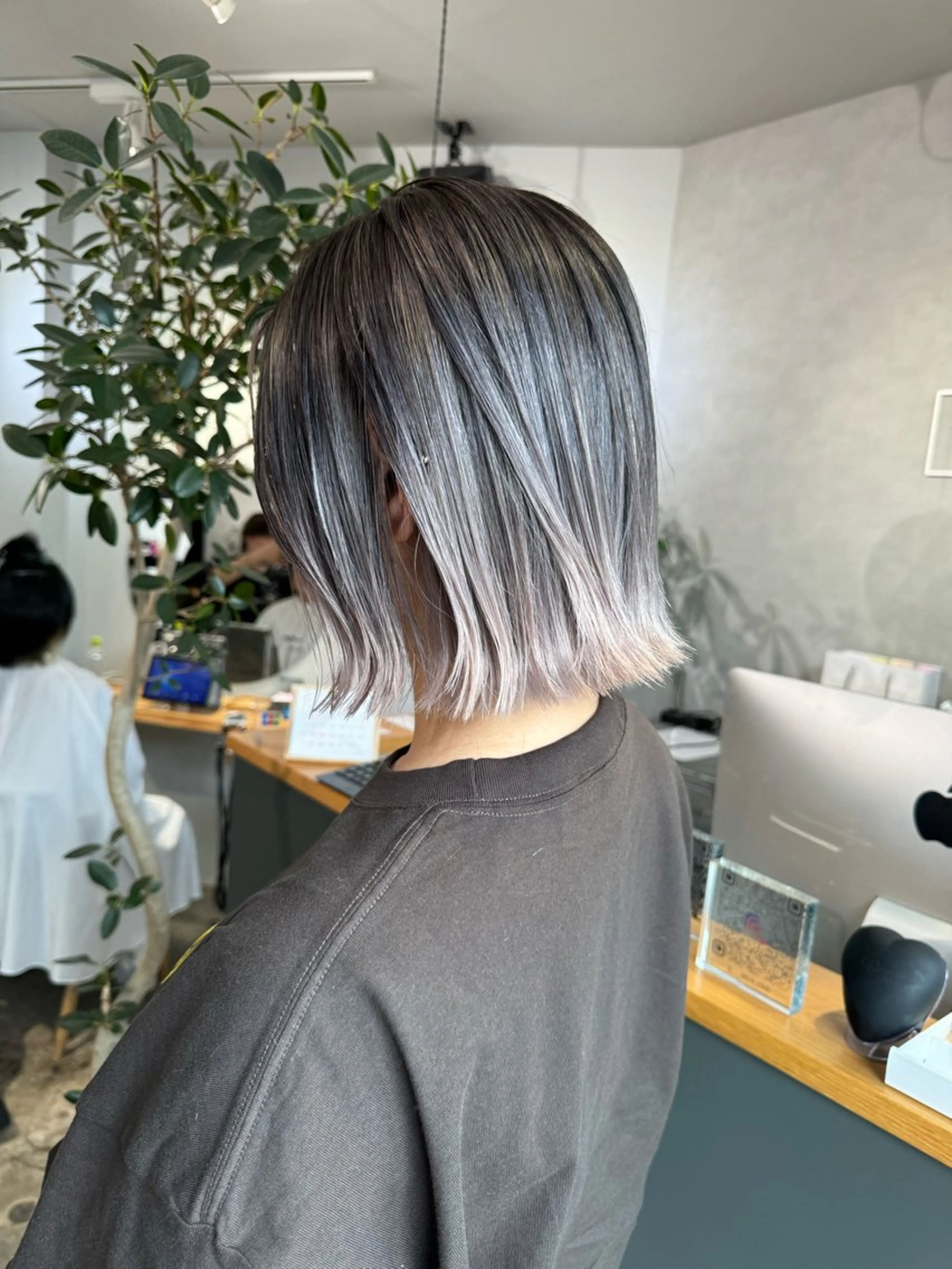 ショート 岸川 恭子のヘアスタイル