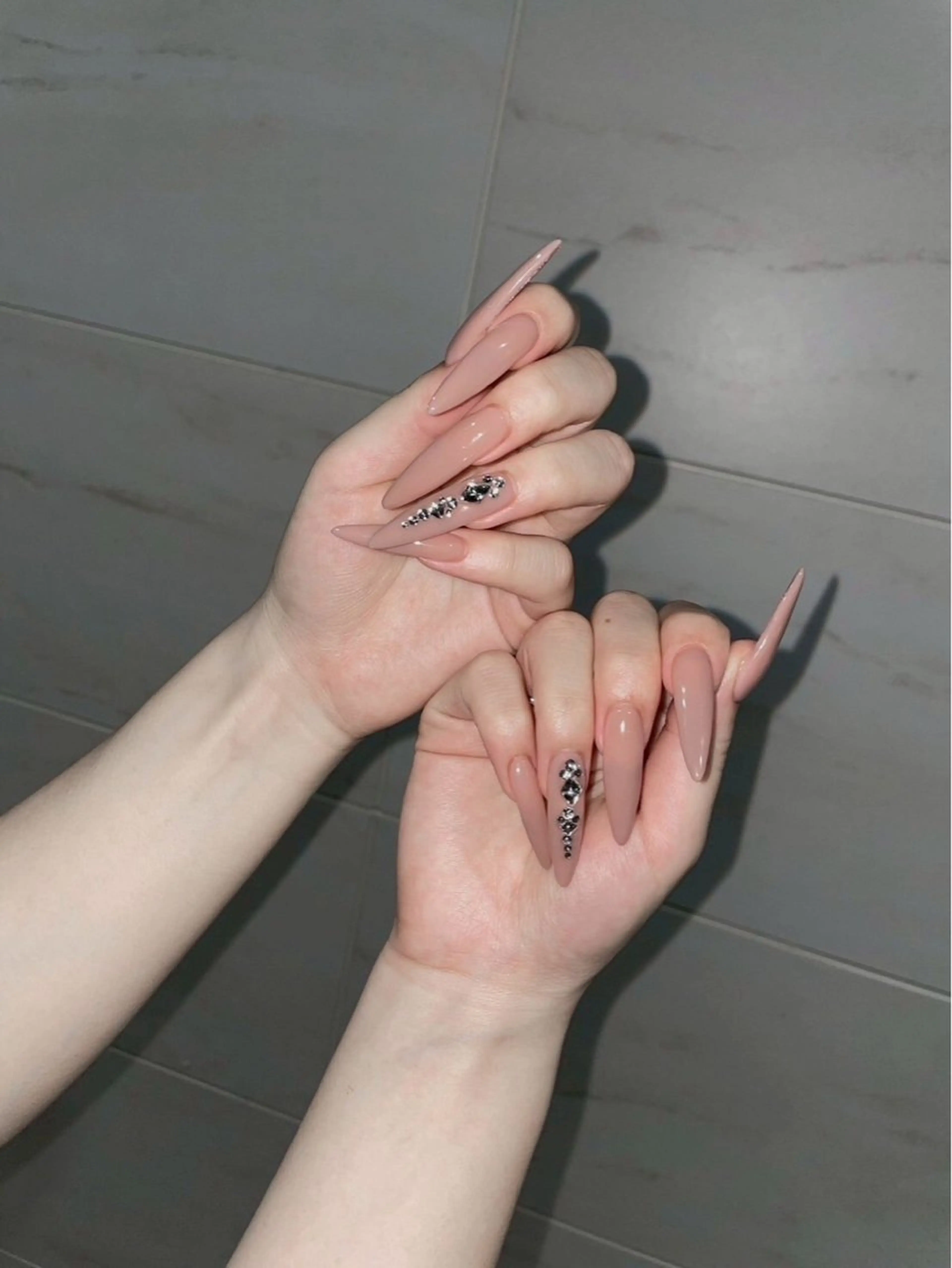 ネイル pourtoi立川 miharuのネイルデザイン