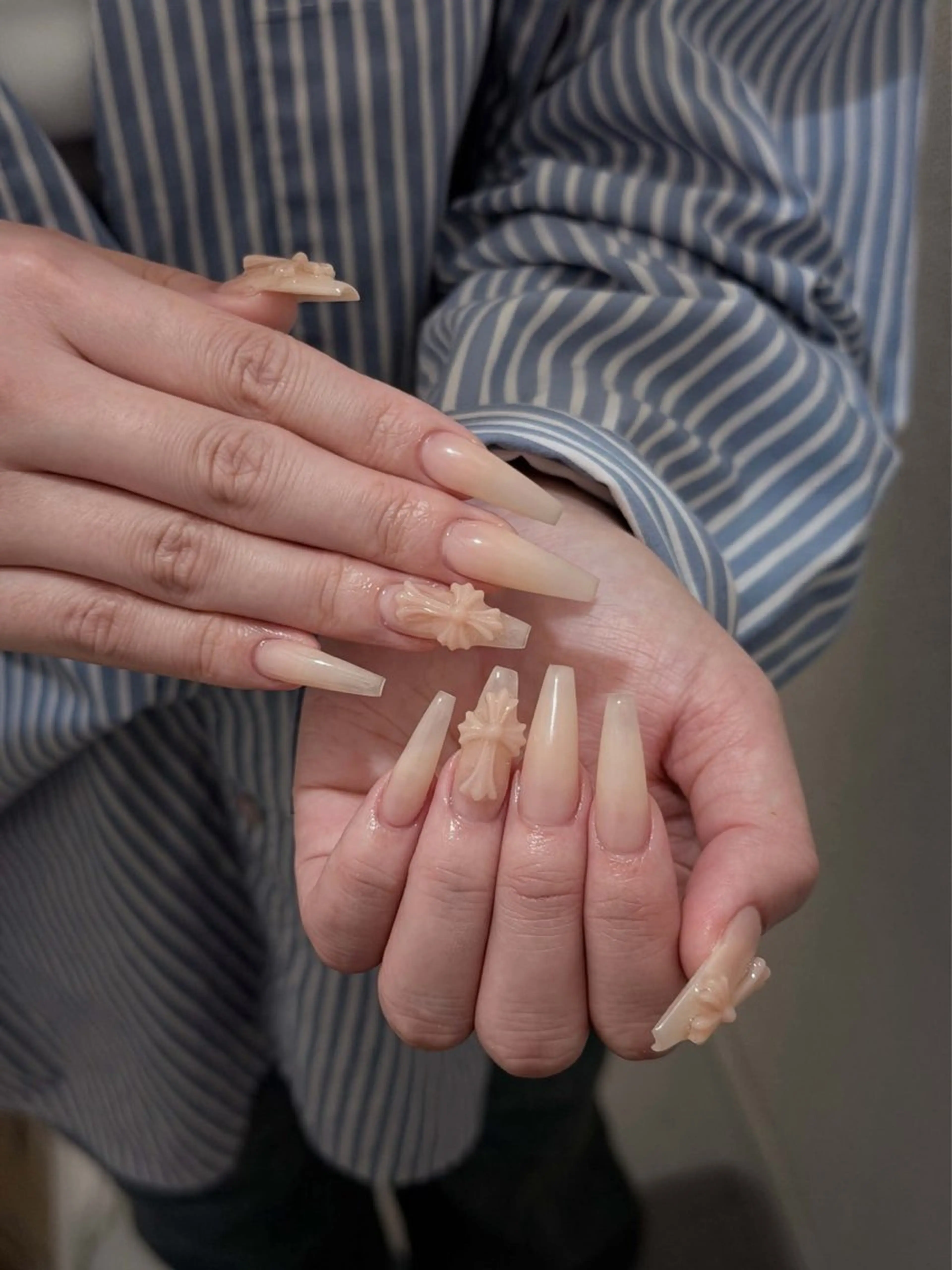 ネイル チークネイル ドット フレンチネイル グラデーション ハート ハンドネイル Julli NailStudioのネイルデザイン