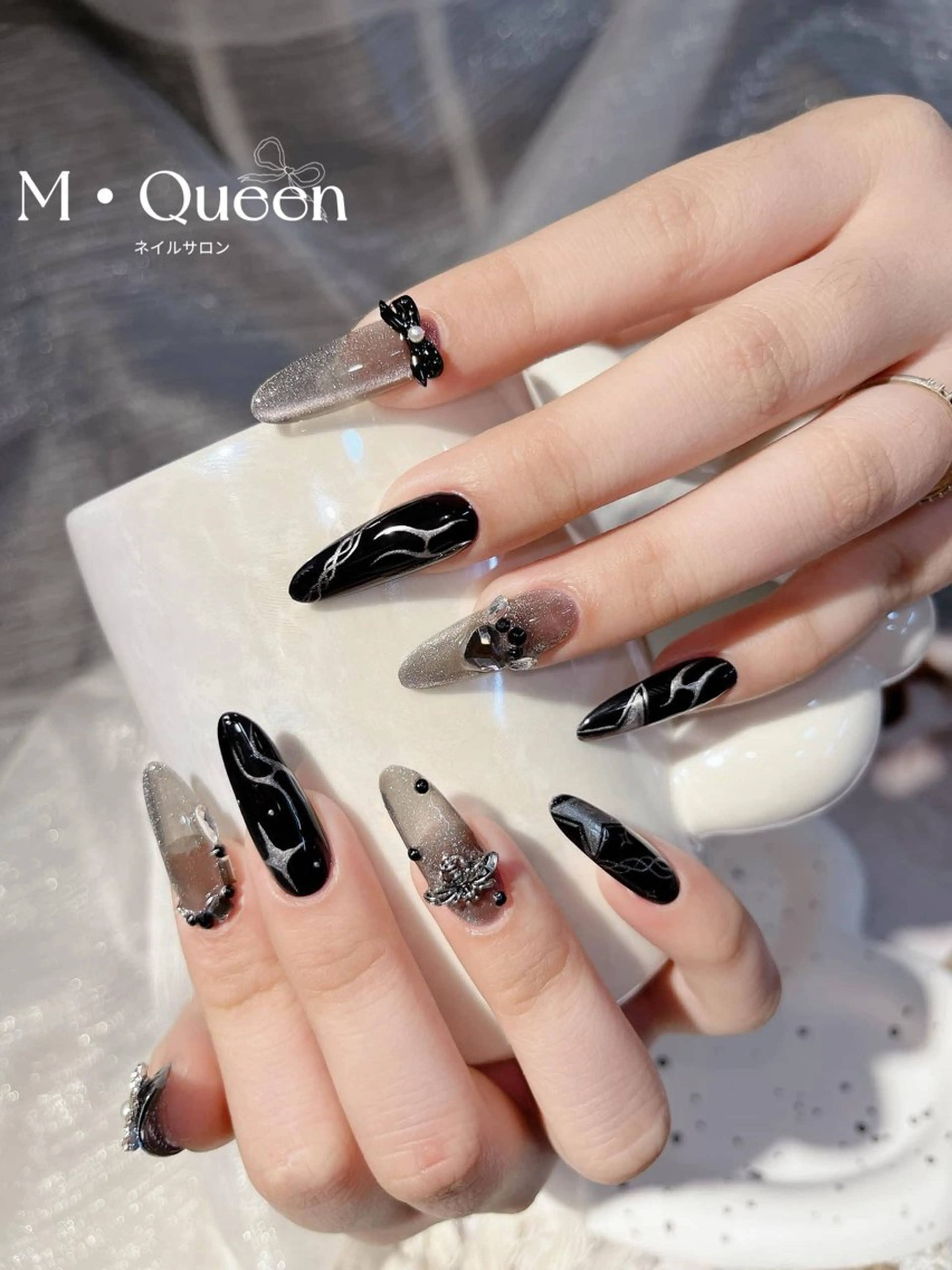 ネイル ハンドネイル MQueen ネイルサロンマルのネイルデザイン