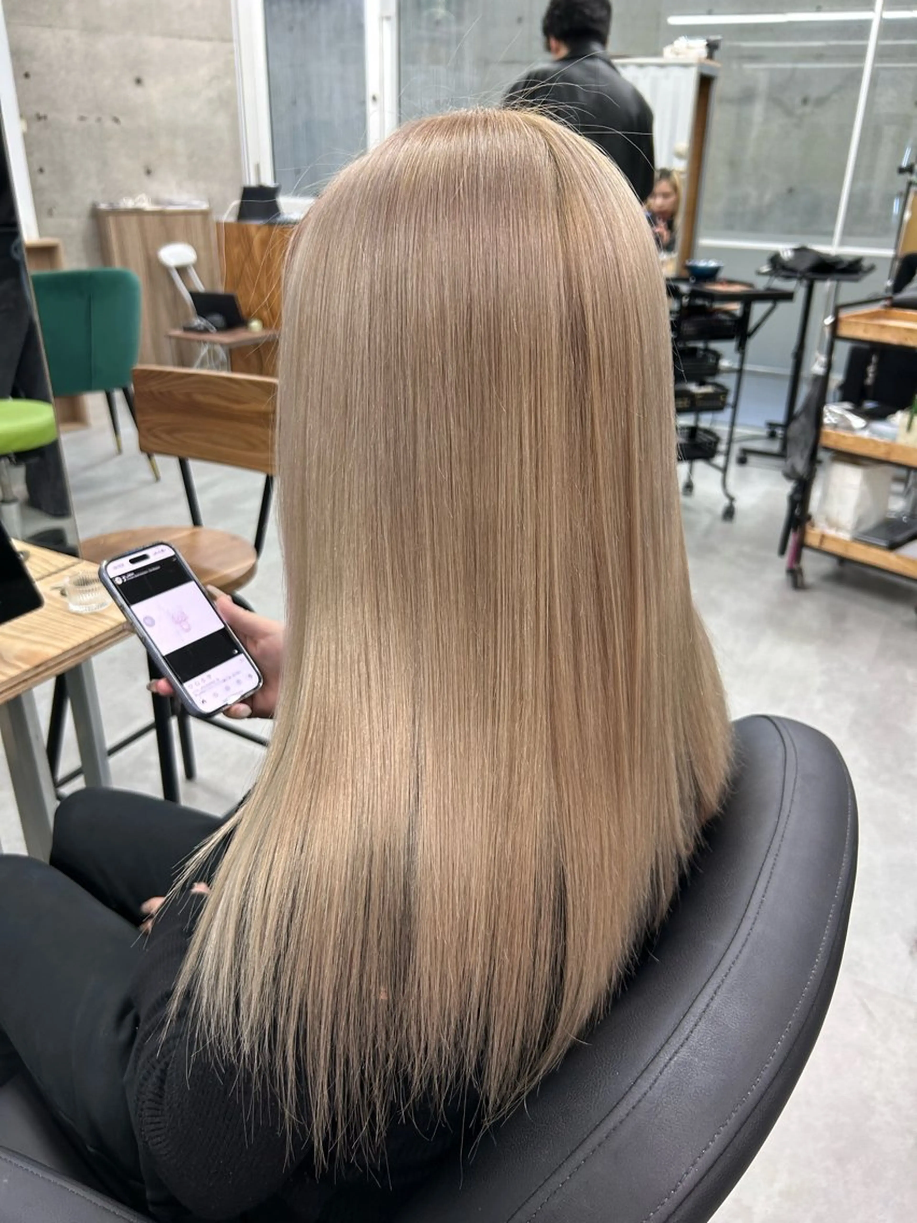 ロング カラー ブリーチ ケアブリーチ ダブルカラー ハイトーンカラー ヘアカラー Aoba 🫧艶ハイトーン🫧のヘアスタイル