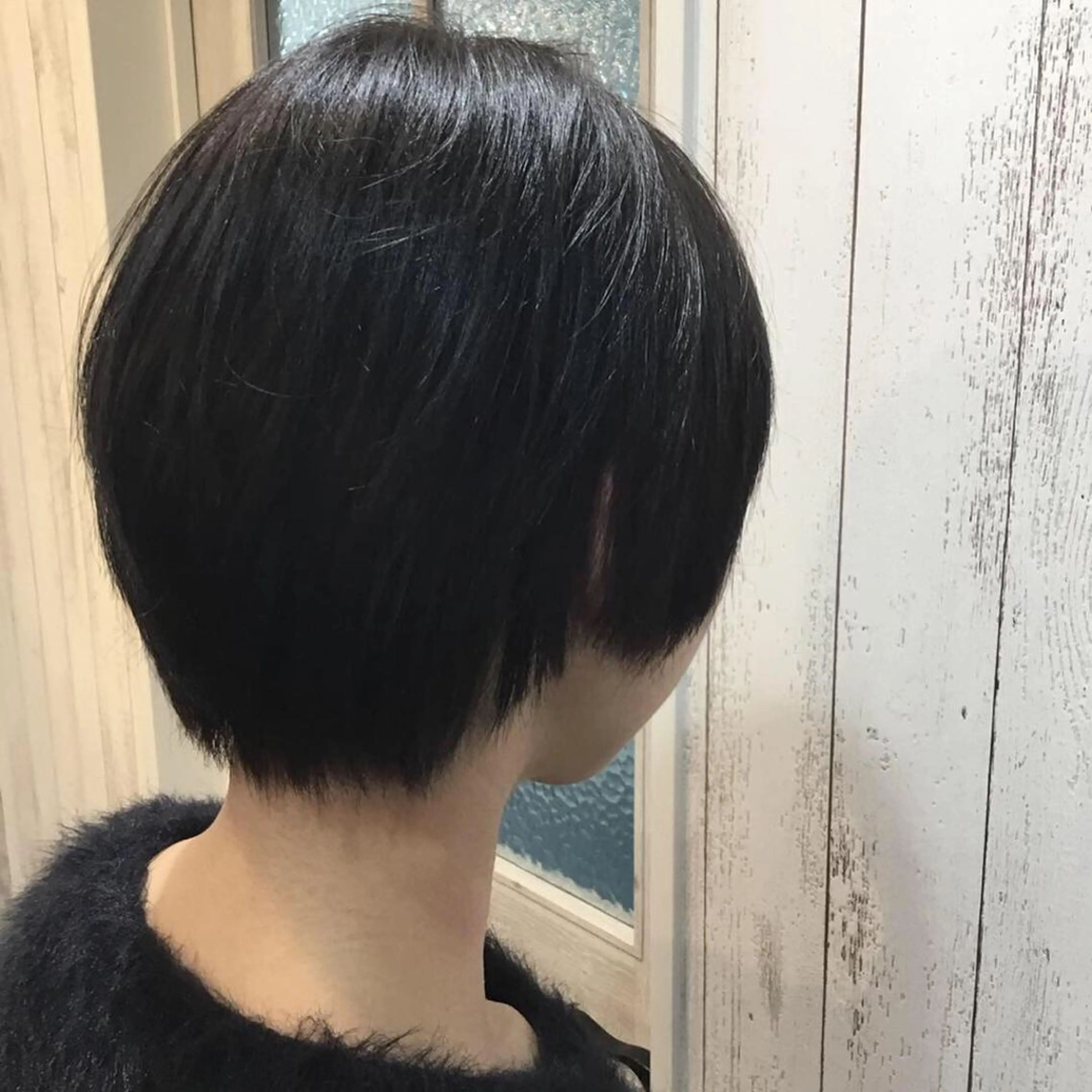 ショート カラー embrace エンブレイスのヘアスタイル