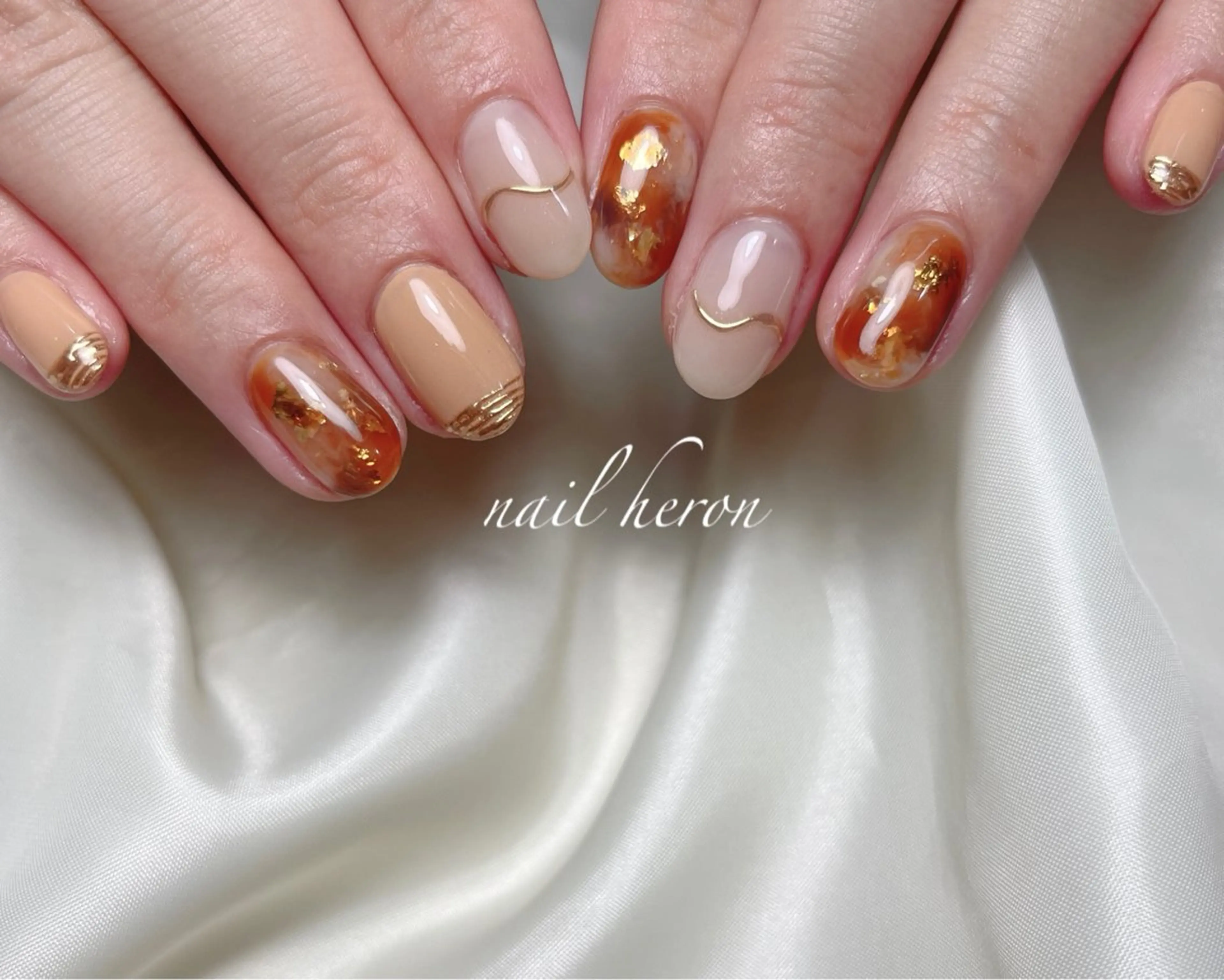 ネイル べっ甲ネイル ハンドネイル saki_ nail heronのネイルデザイン
