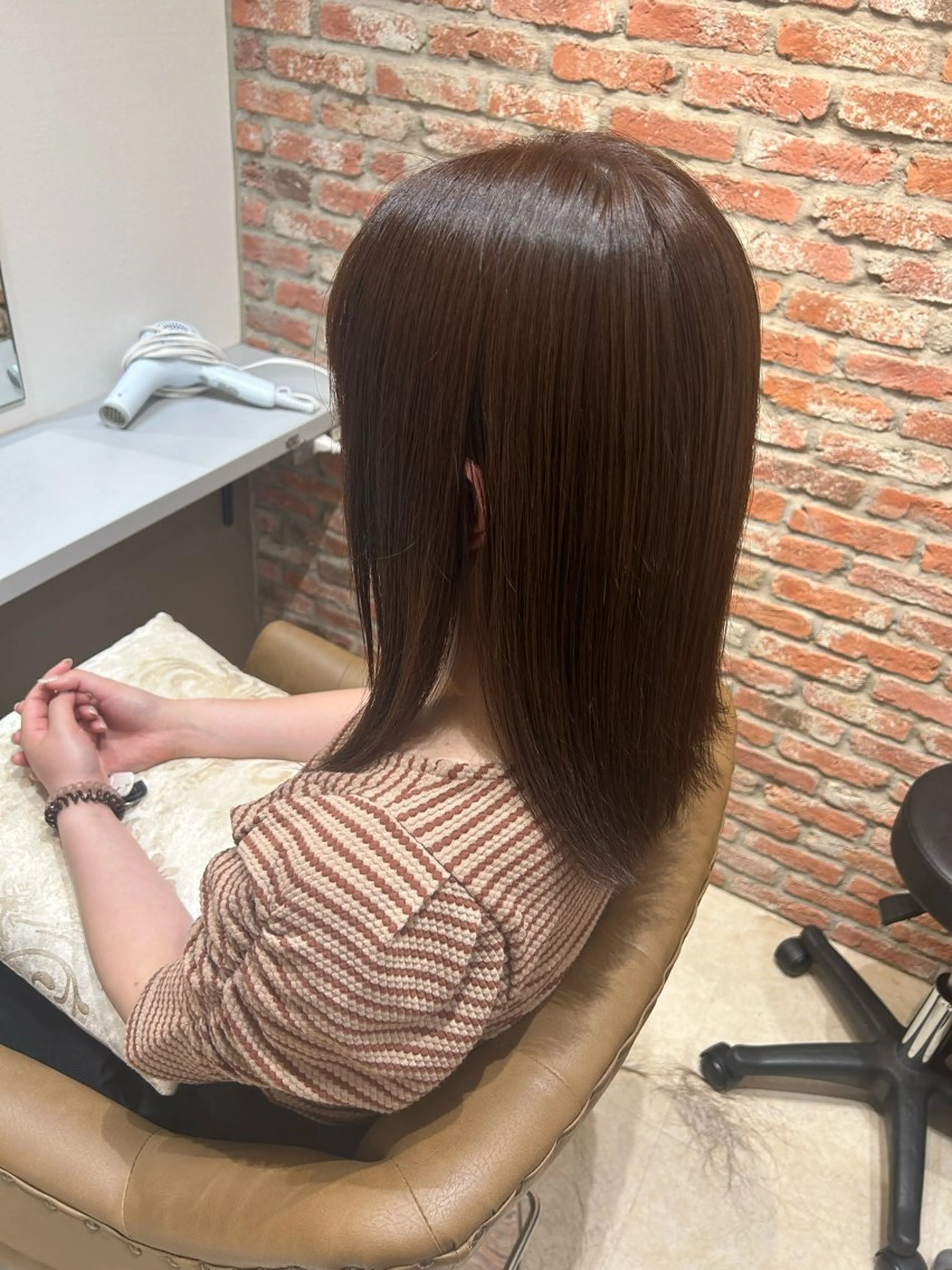 ミディアム 中原 琴音のヘアスタイル