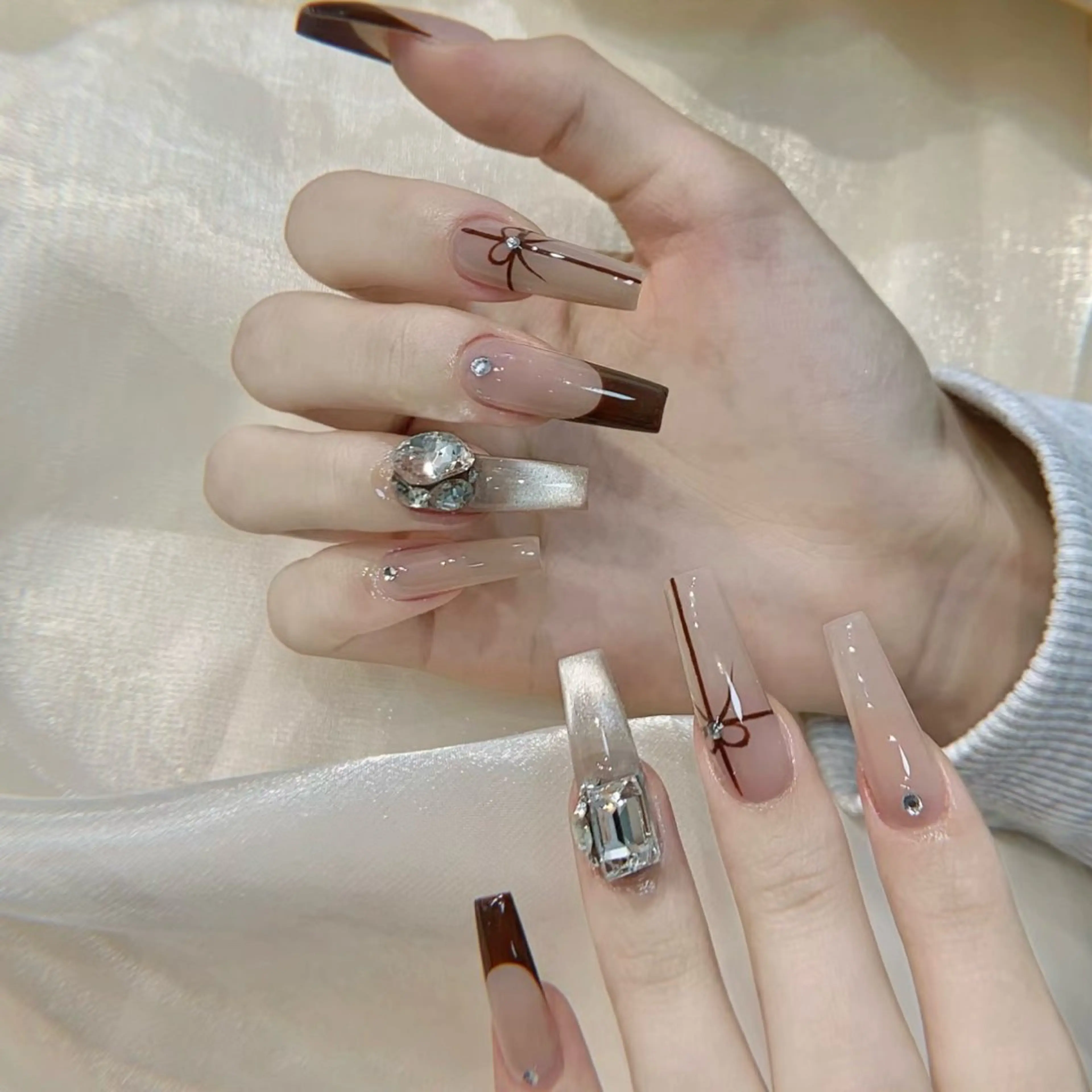 ネイル マギー ネイル🦋のネイルデザイン