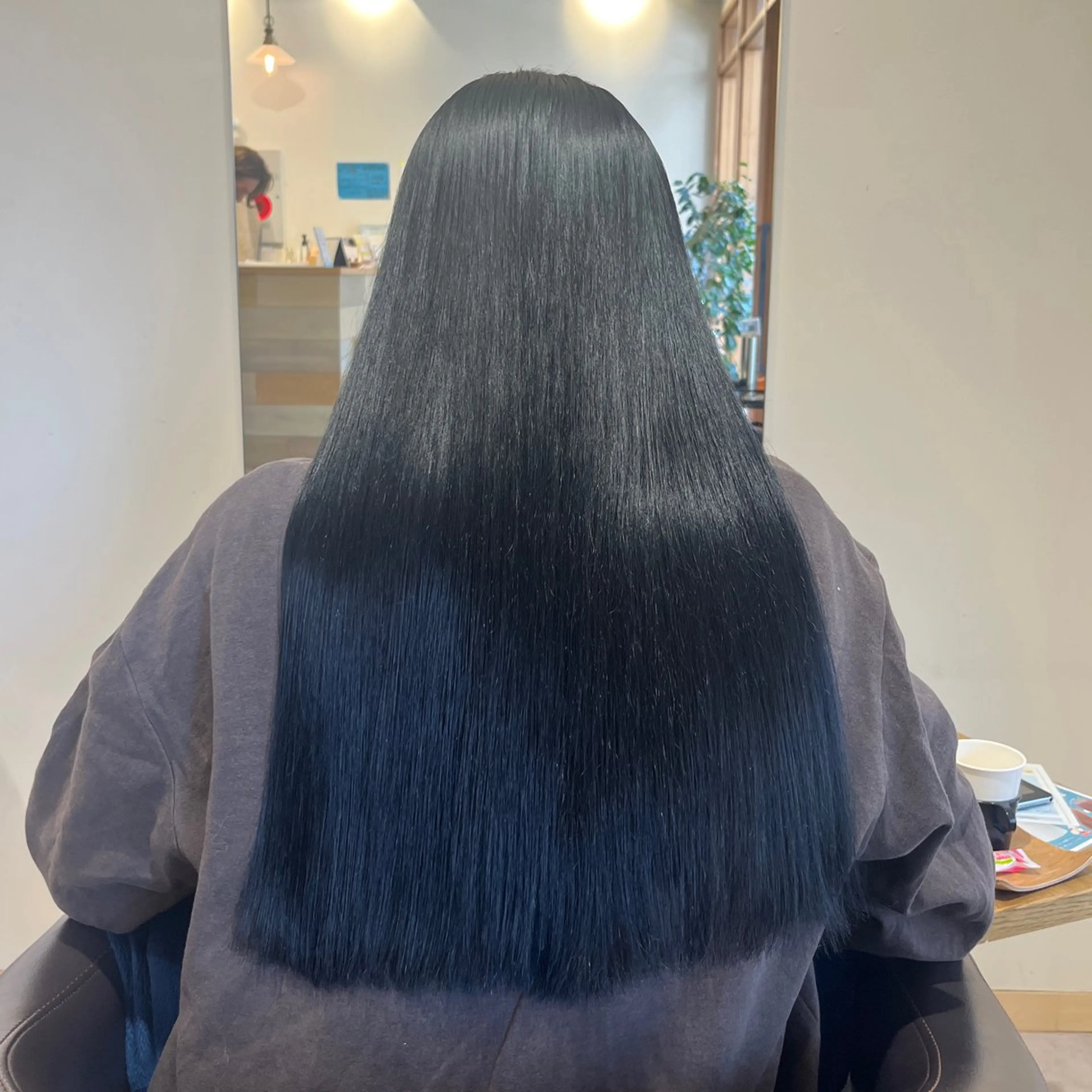 ロング カラー 荒井 茉凜のヘアスタイル