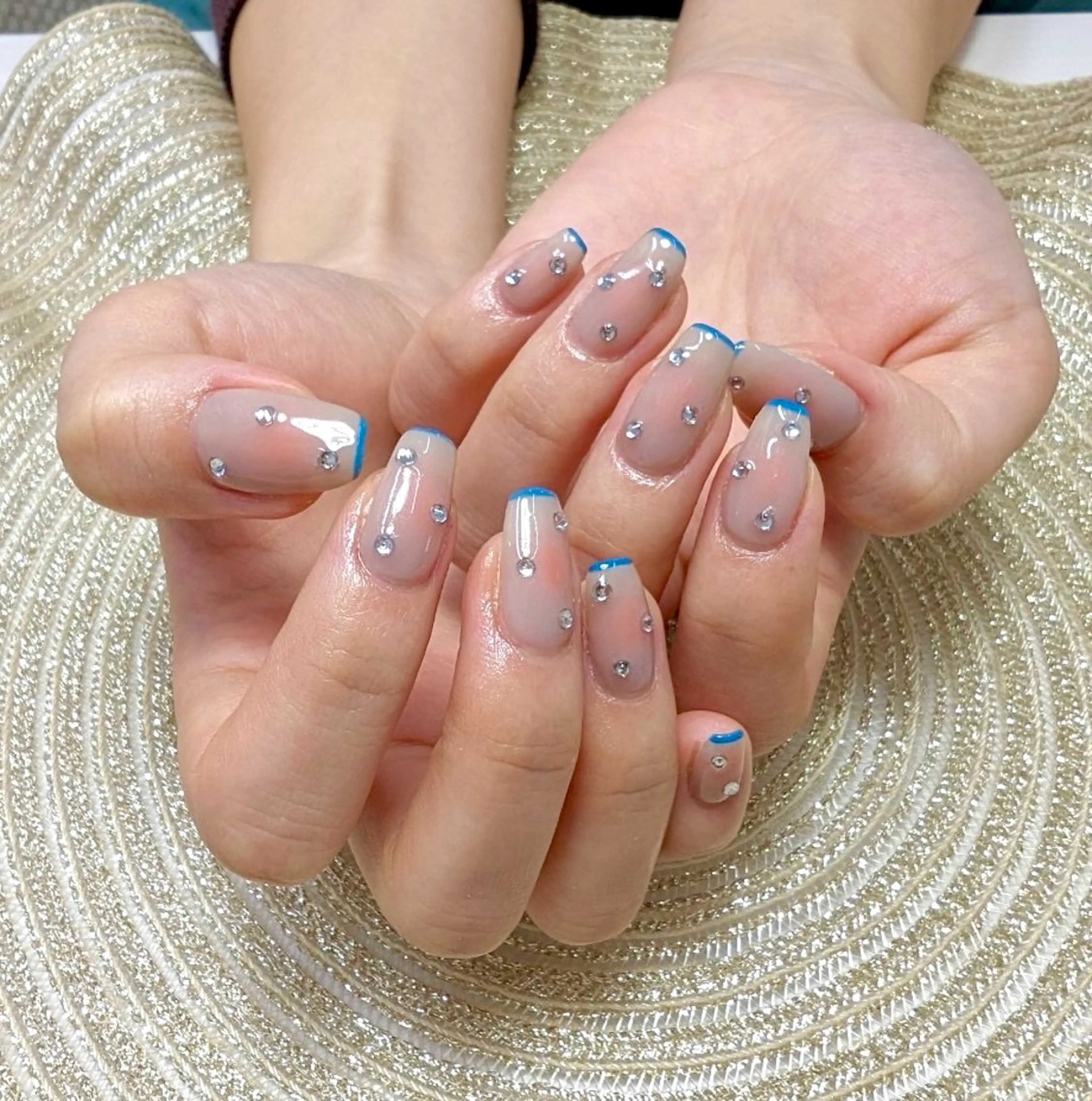 ネイル ブルー チークネイル フレンチネイル 韓国ネイル ワンホンネイル moa nailのネイルデザイン