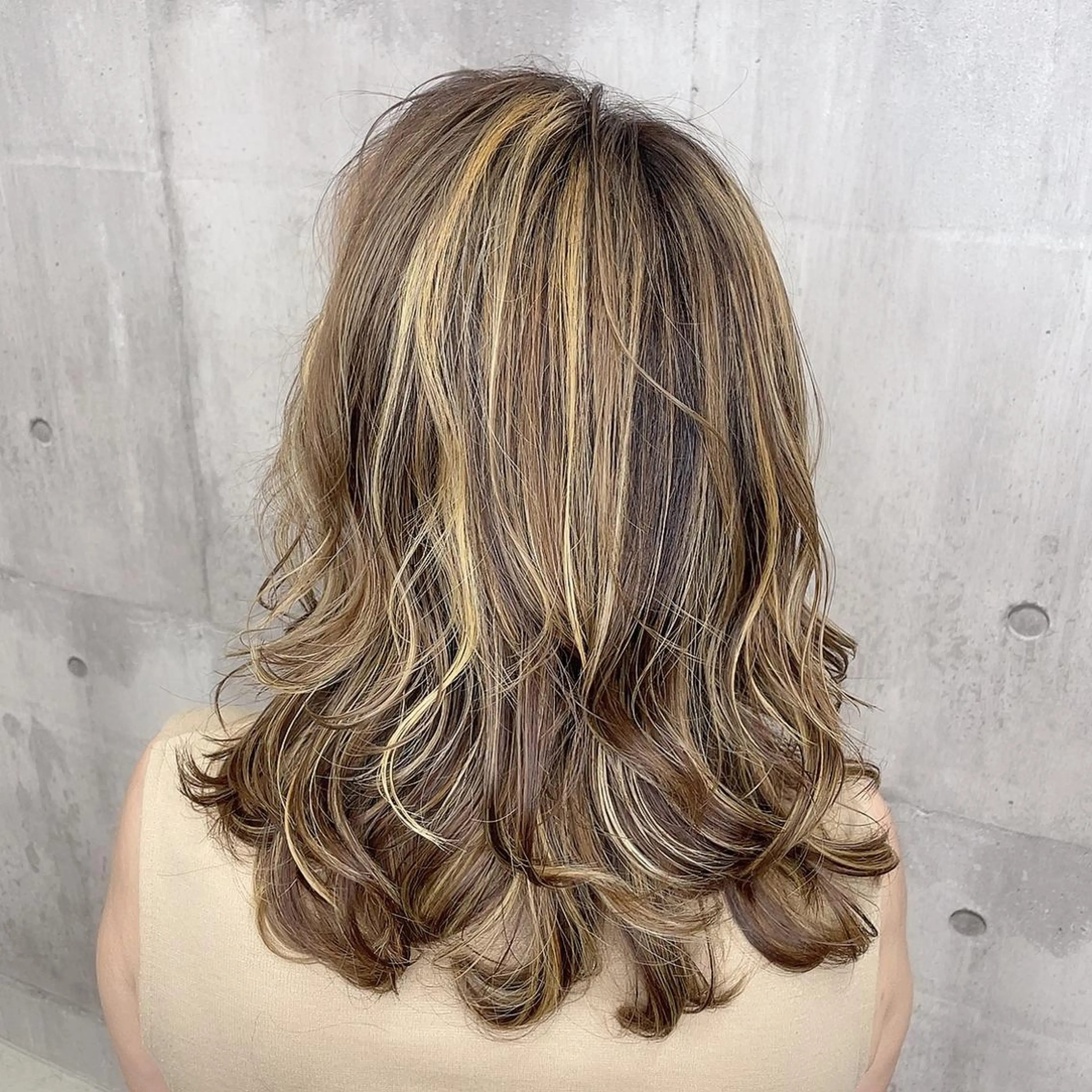 セミロング カラー ヘアカラー LUXBE LUCE ひなののヘアスタイル