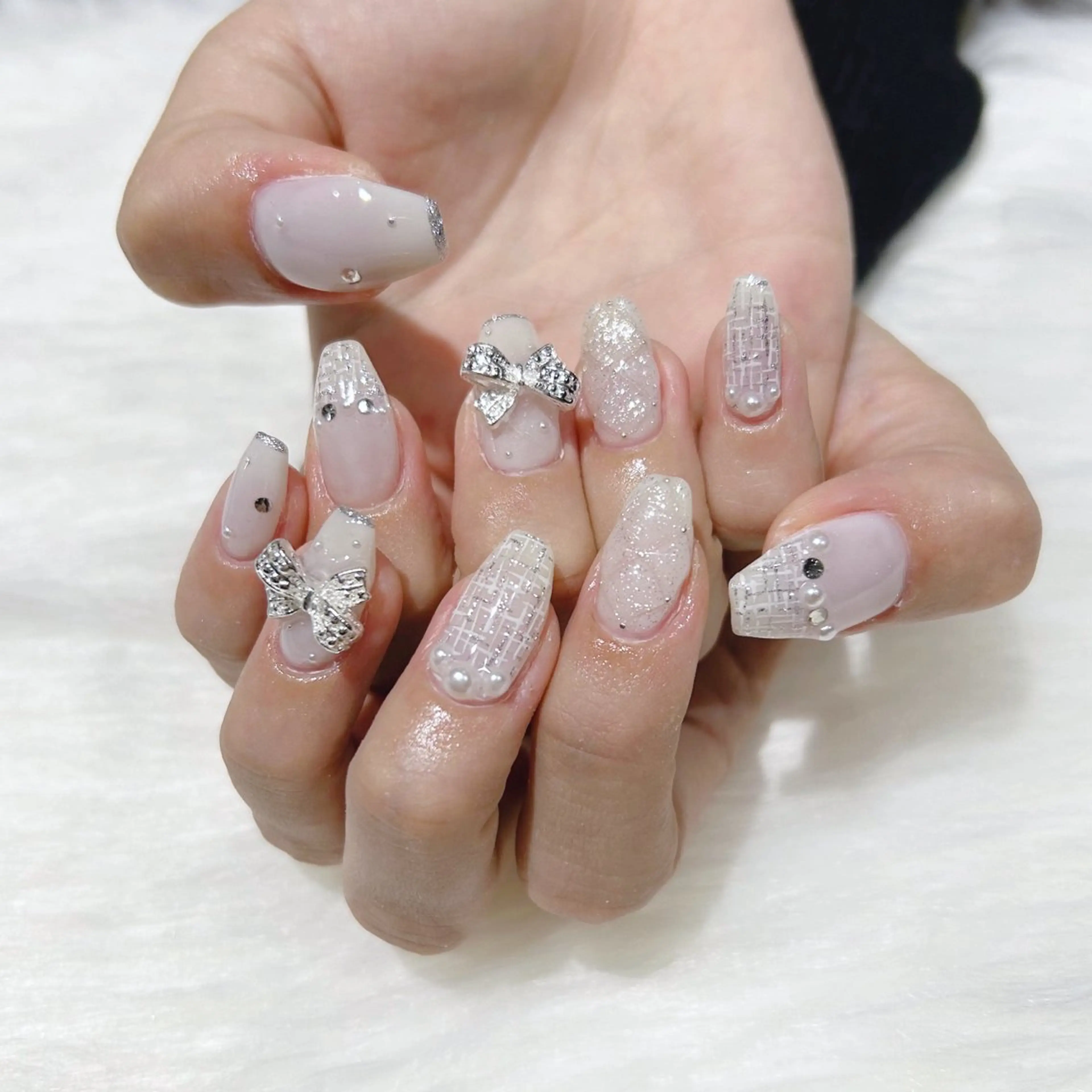 ネイル ツイードネイル ワンホンネイル ホワイト ハンドネイル ぷりゅねる 心斎橋のネイルデザイン