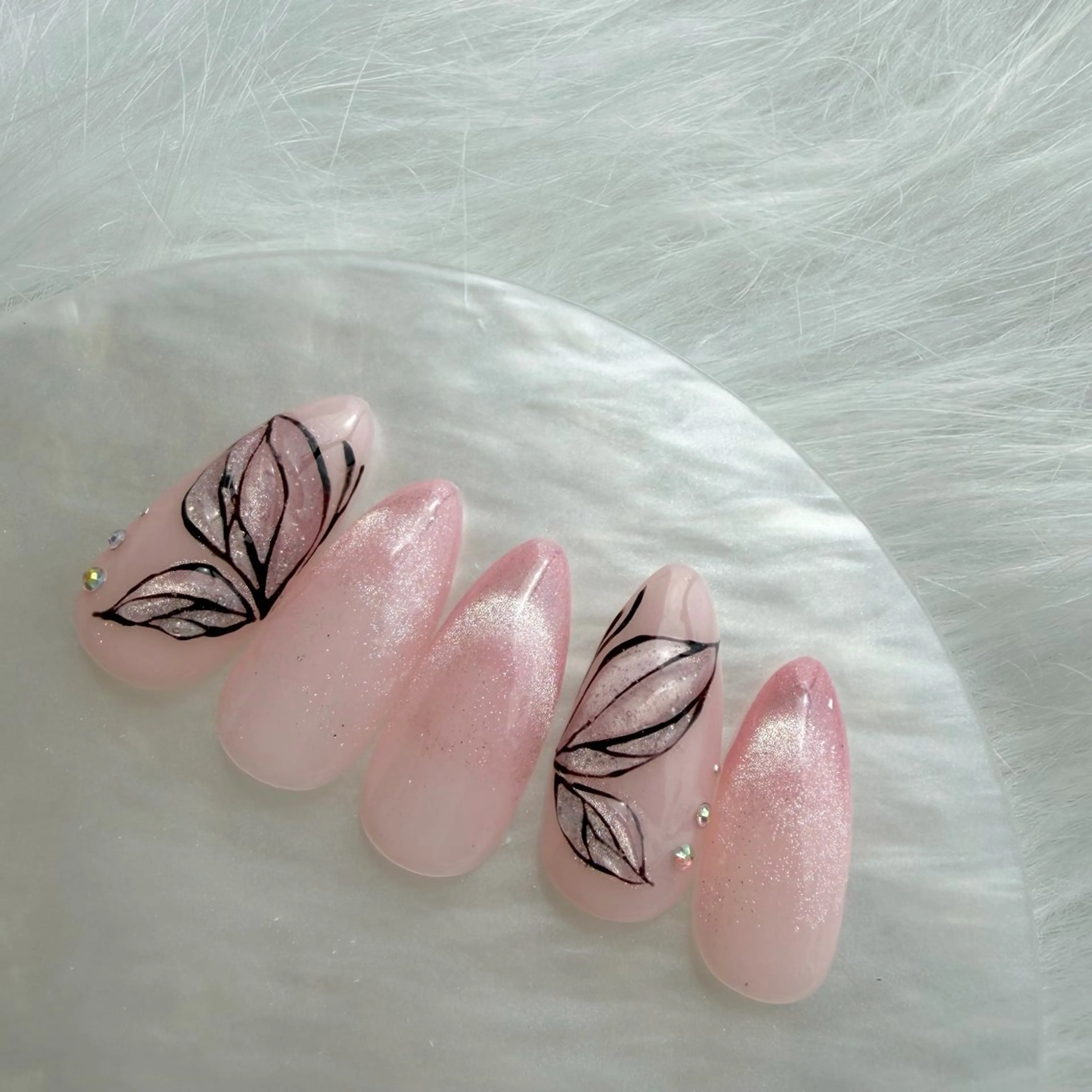 ネイル ハンドネイル MEI 🍑 nail OAKのネイルデザイン