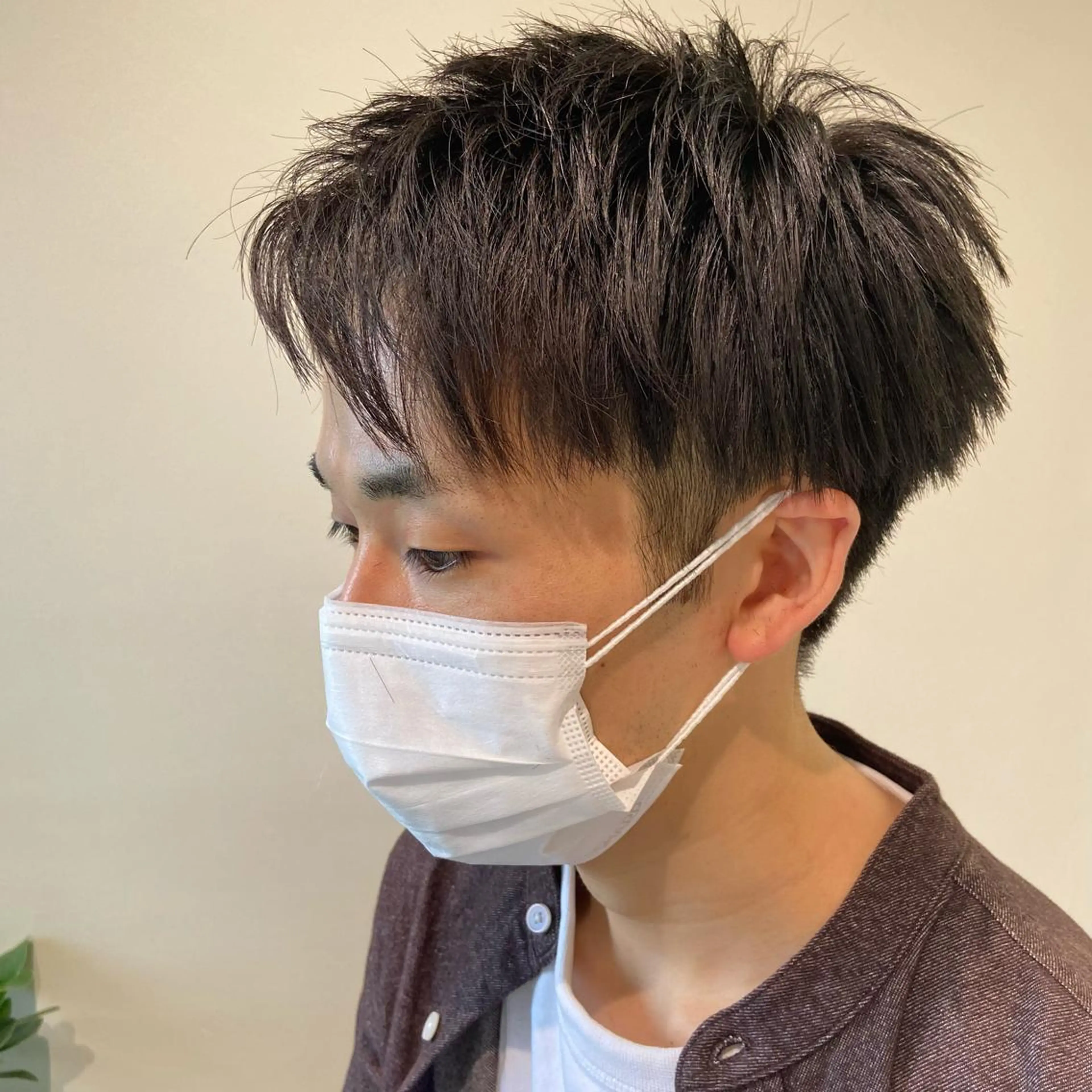 ショート メンズ アップバング 髪質改善・縮毛・ 艶髪カラー　Maruのヘアスタイル