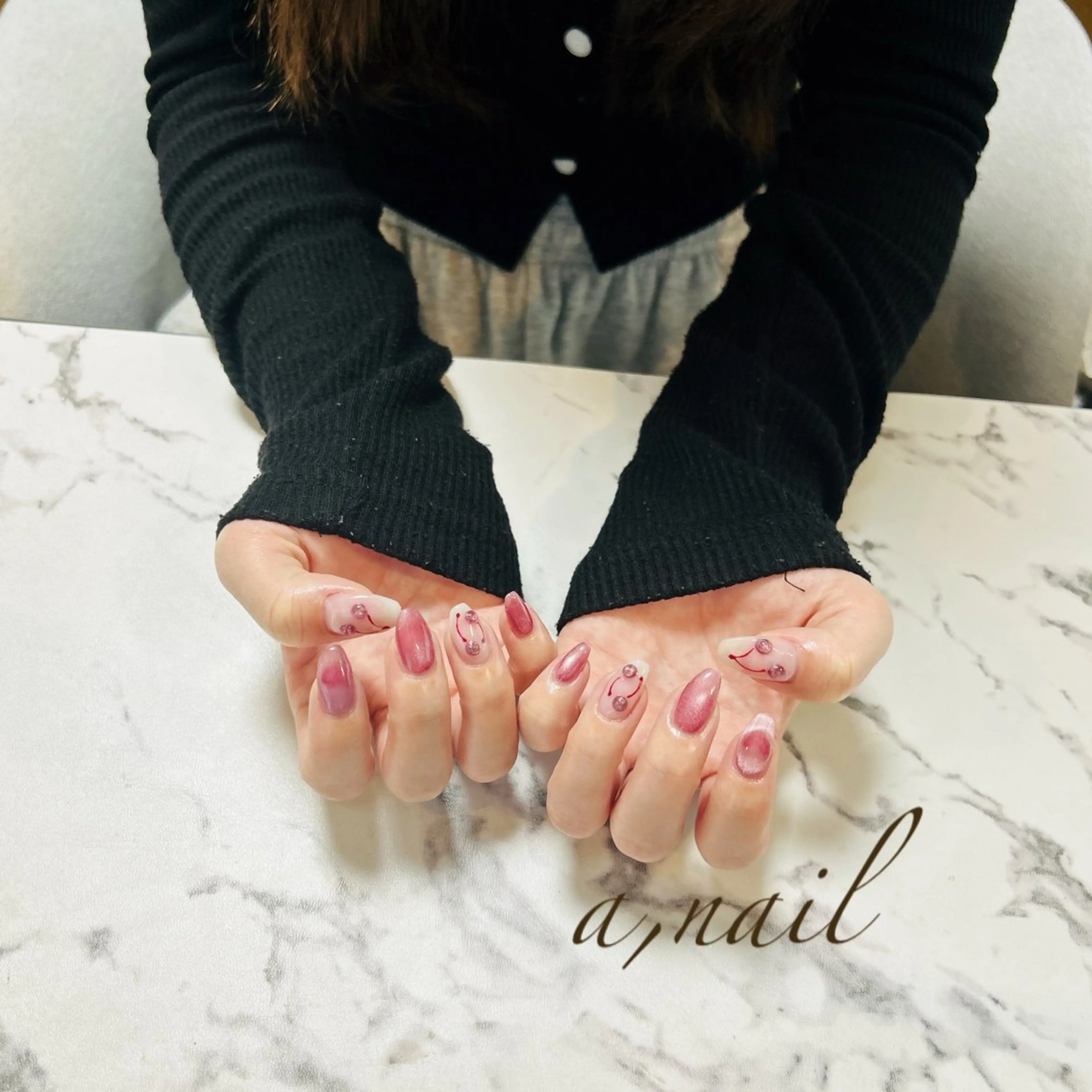 ネイル ハート キラキラネイル マグネットネイル 春ネイル ハンドネイル ネイルサロン エーネイルのネイルデザイン