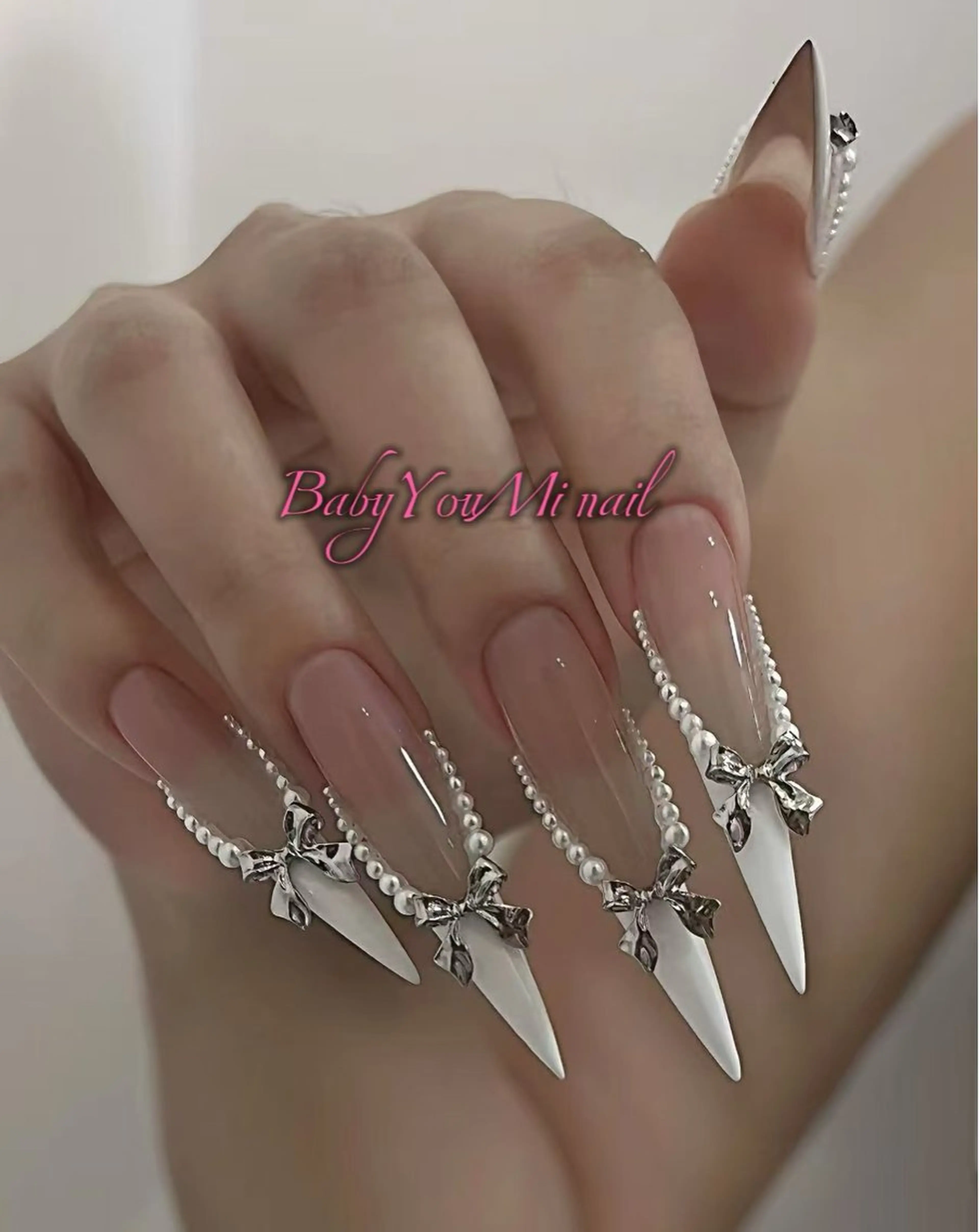 ネイル オーロラネイル フラワーネイル フットネイル フレンチネイル ジェルネイル ハンドネイル 相沢 さやかのネイルデザイン