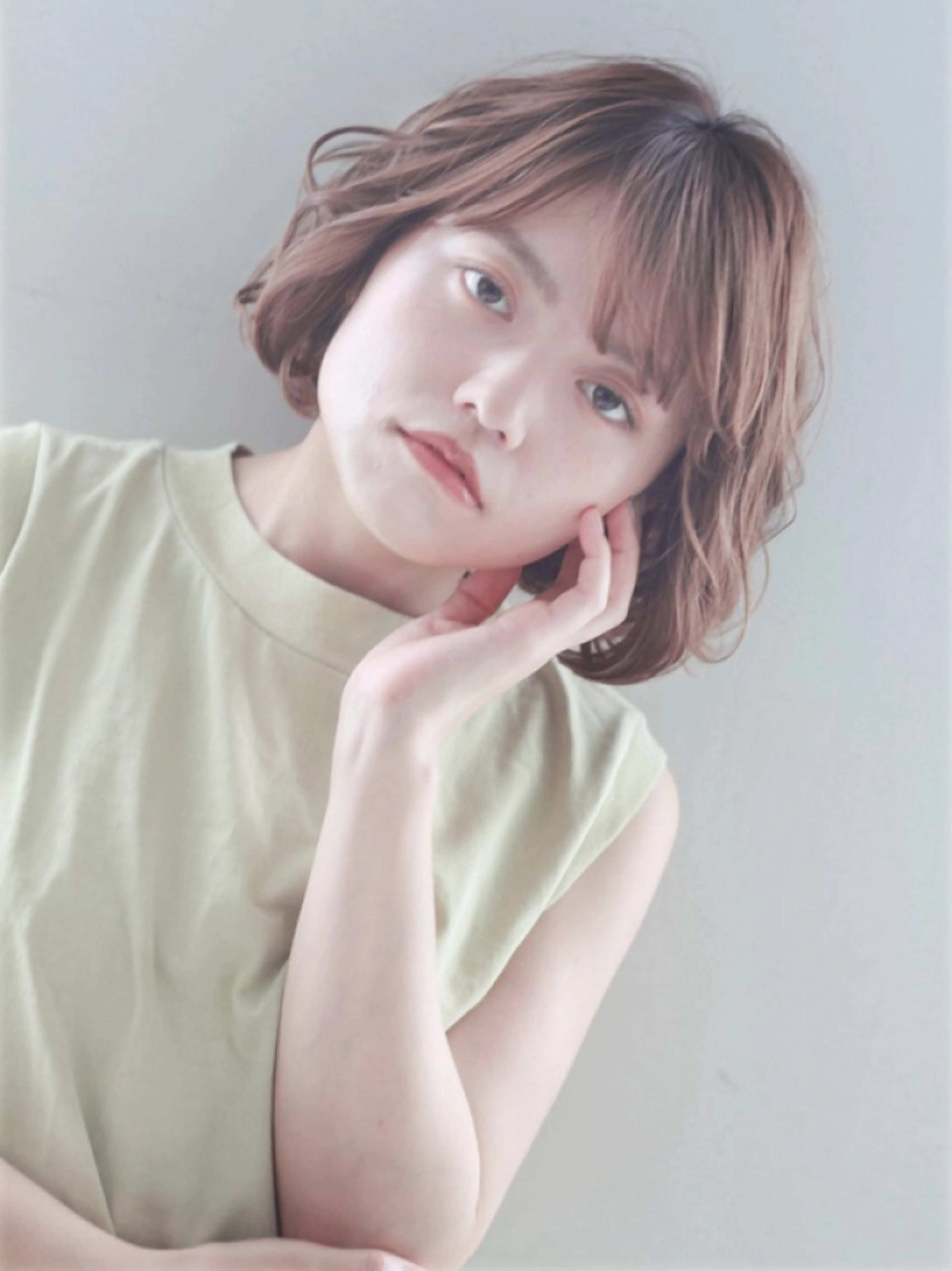 ミディアム カット パーマ 縮毛矯正×髪質改善 カラー×クロスパーマのヘアスタイル