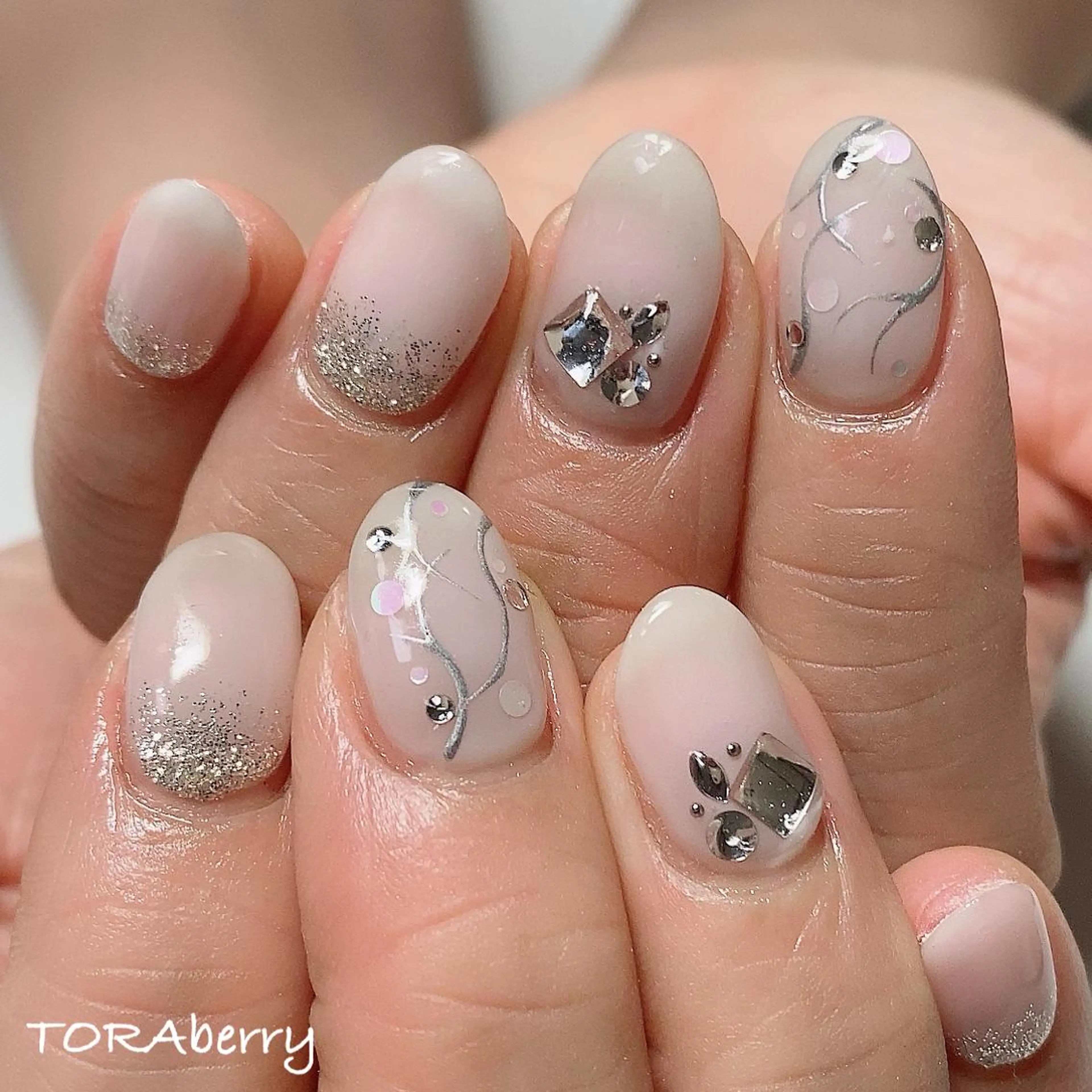 ネイル ネイリスト なつみのネイルデザイン