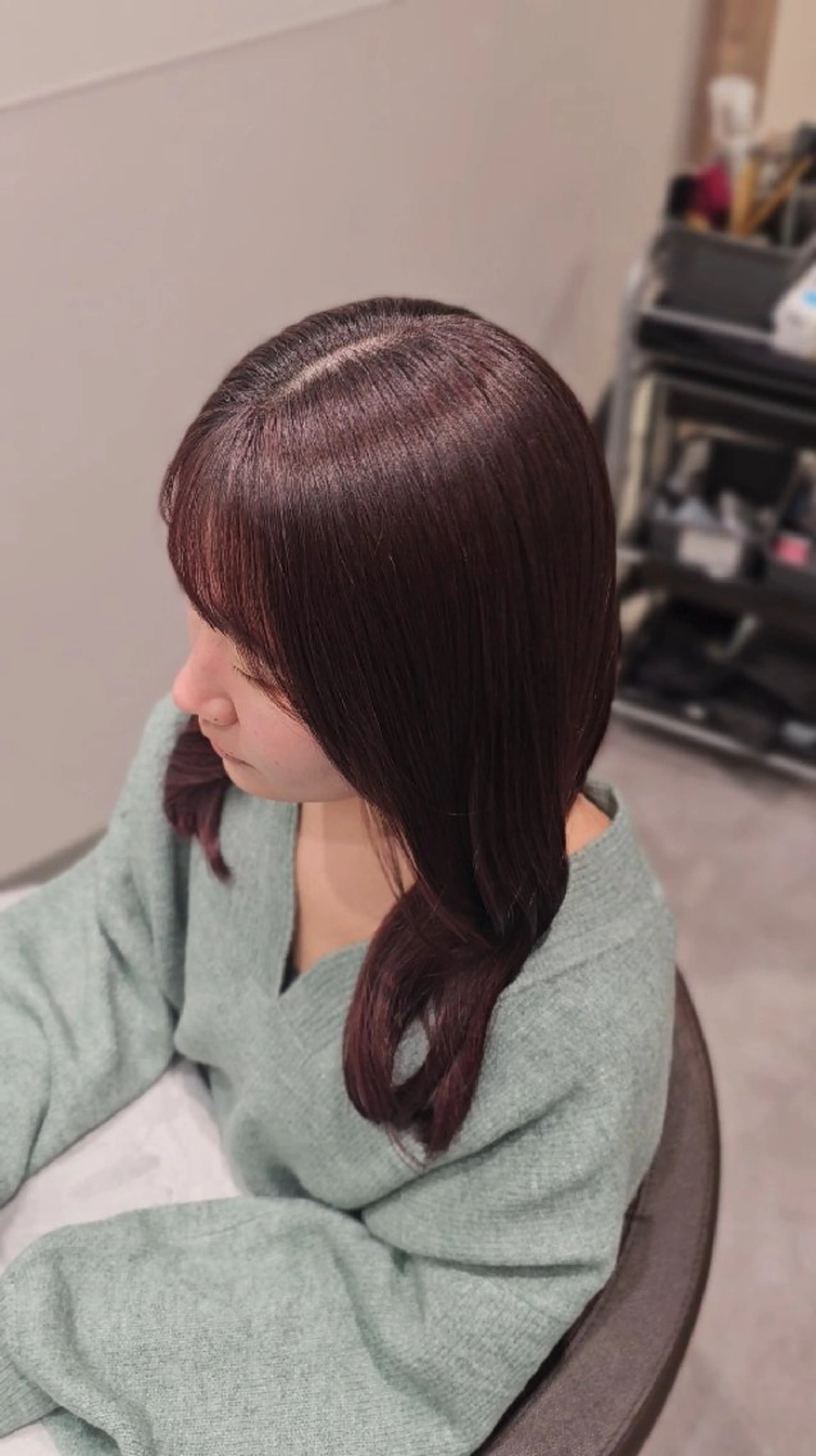 セミロング カラー ピンクカラー 似合わせカット カット ヘアカラー トリートメント 縮毛矯正をしている人 のためのカラーのヘアスタイル
