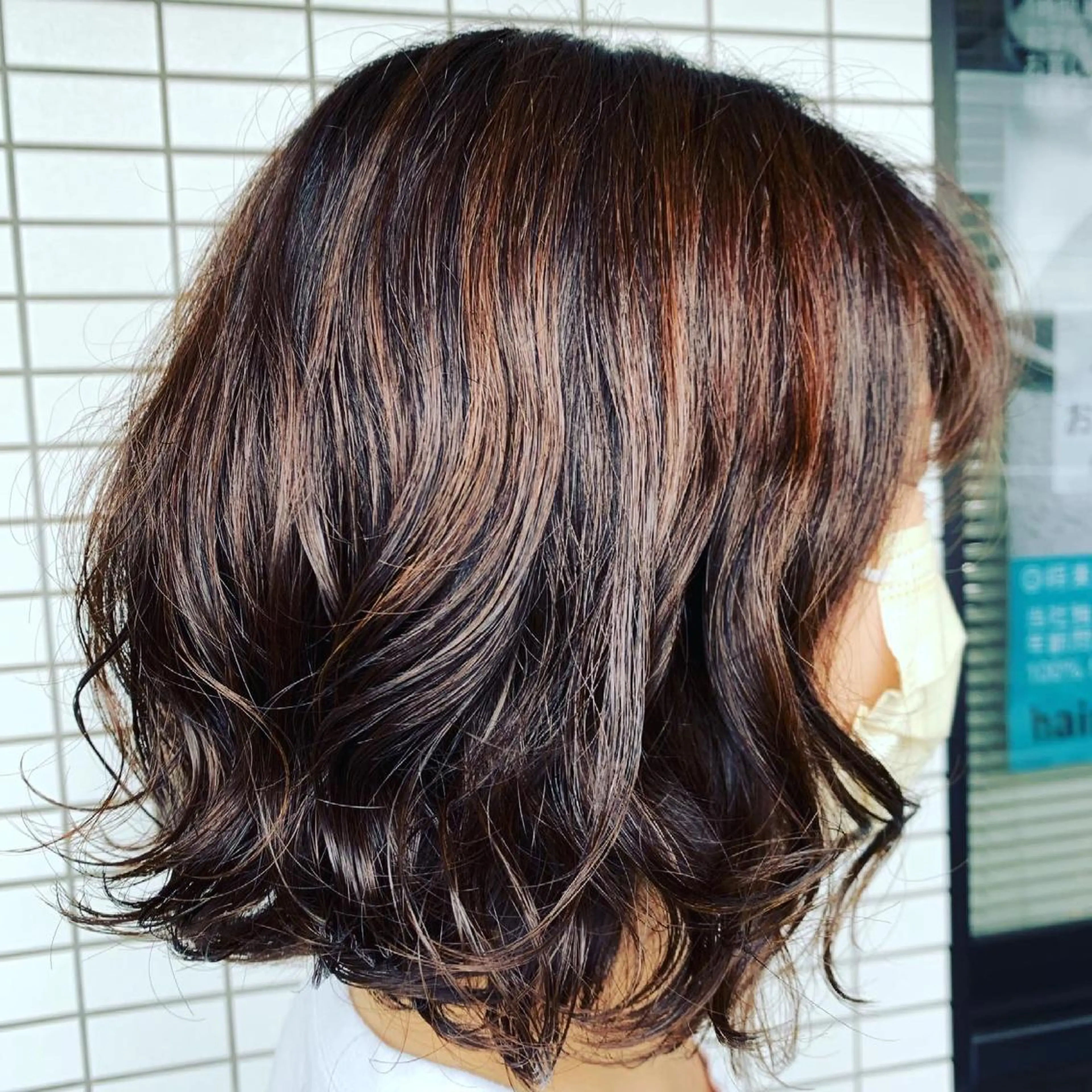 ミディアム ミディアムパーマ 安井 友紀子のヘアスタイル