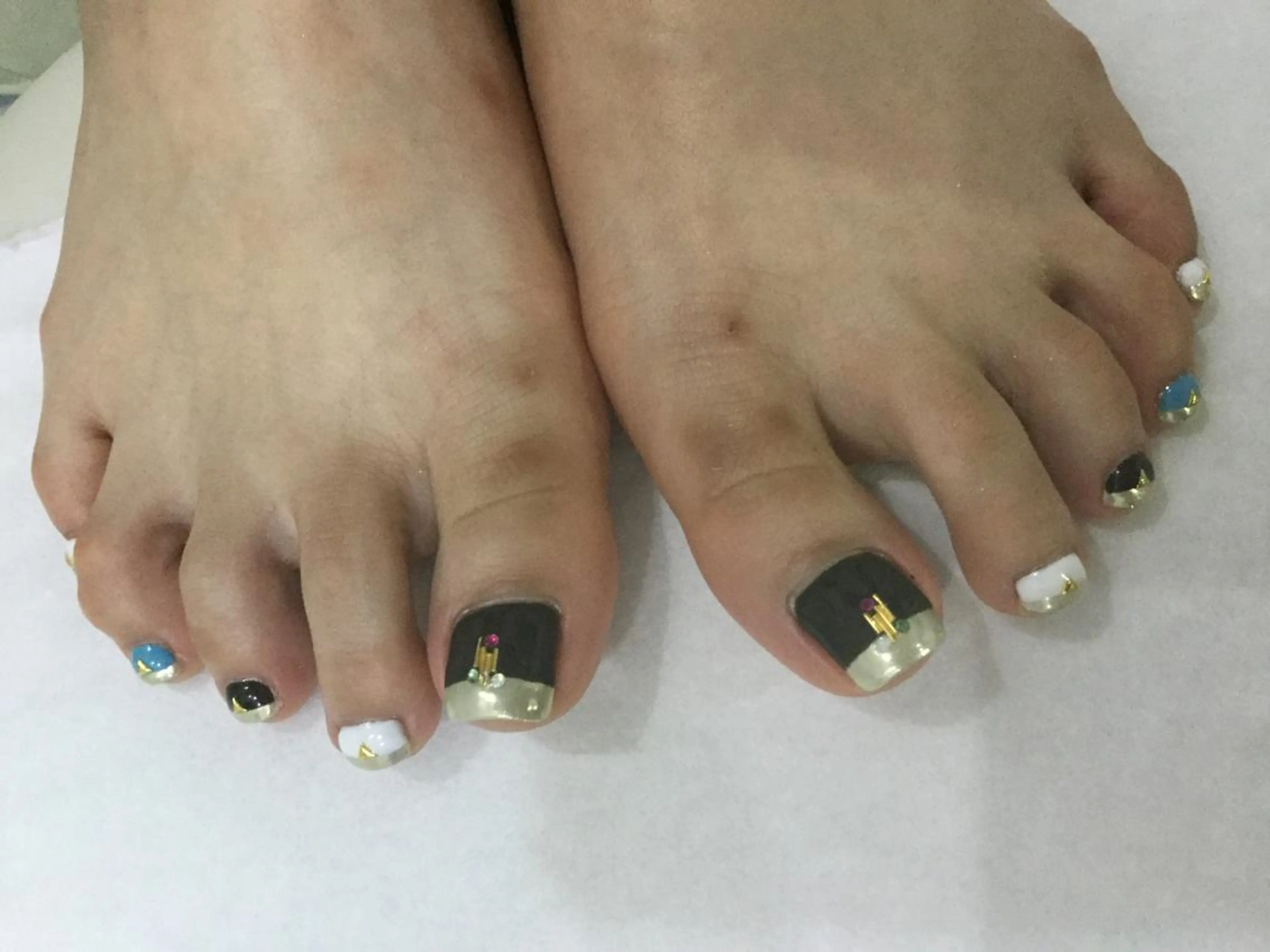 ネイル 💎🐰 saki. m 🐰💎のネイルデザイン