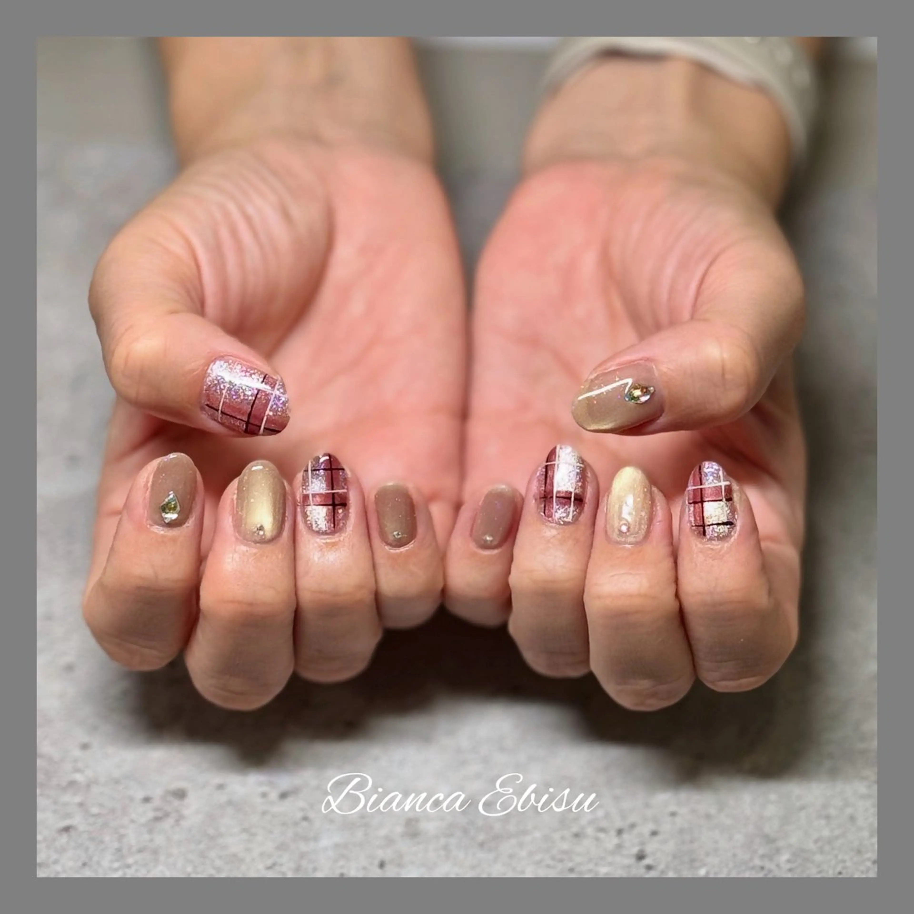 ネイル マグネットネイル ハンドネイル Bianca TORII🌞のネイルデザイン