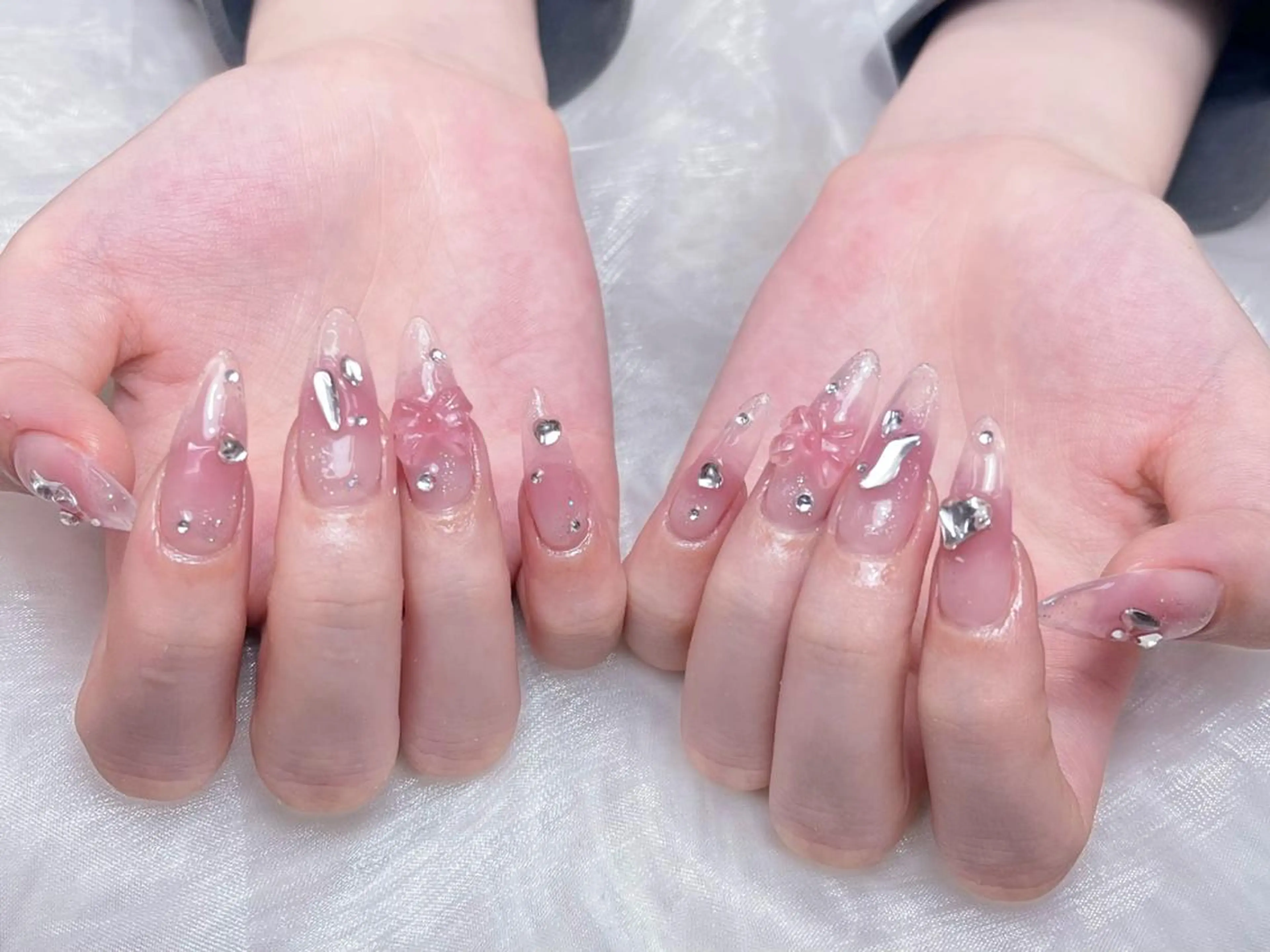 メンズ ネイル アートネイル フレンチネイル ジェルネイル ハート キラキラネイル ✨Bloom Ruby❣️のネイルデザイン