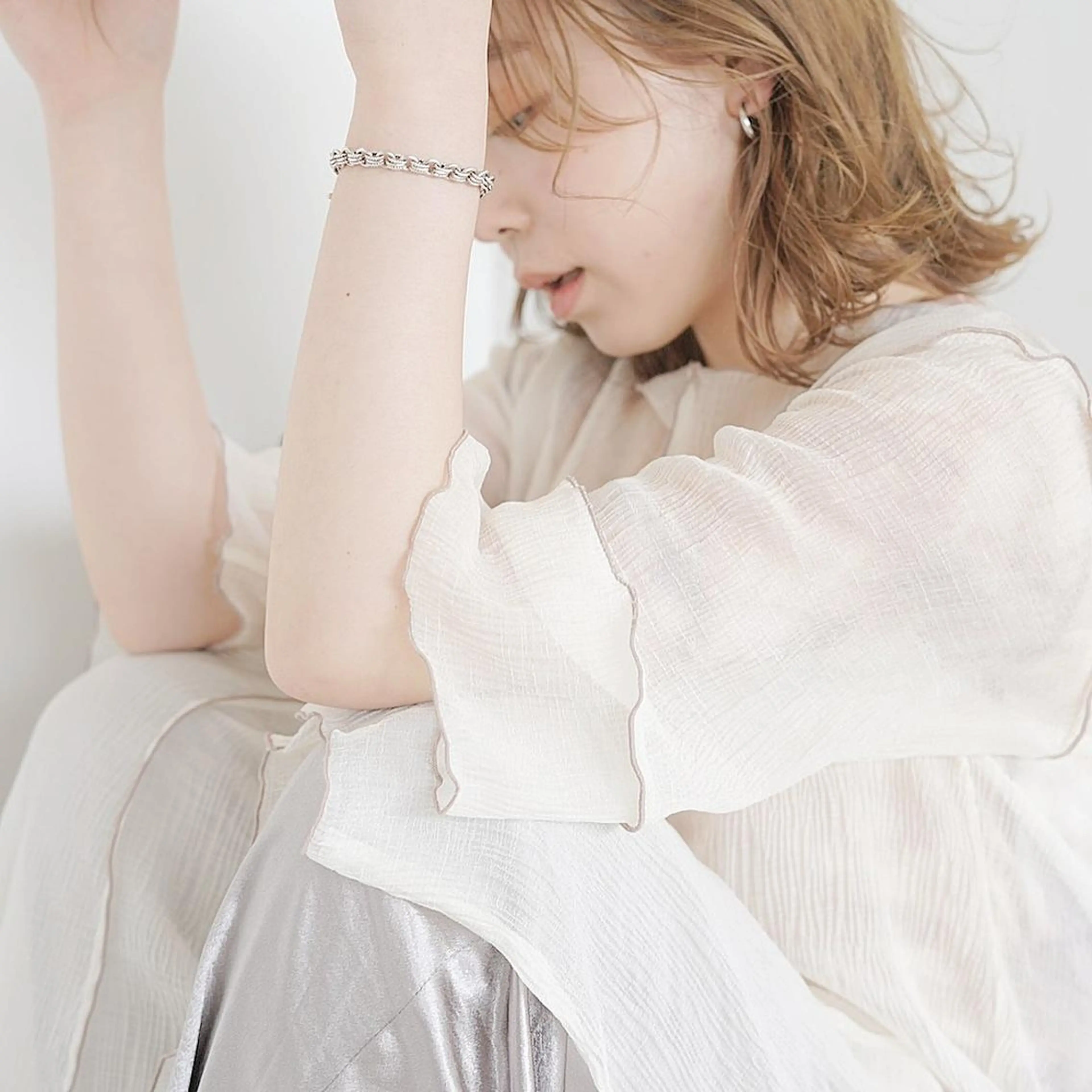 ミディアム カラー ヘアアレンジ ベージュカラー ブリーチ ミルクティーベージュ 🌿ショート🌿 パーマ🌿淳平のヘアスタイル