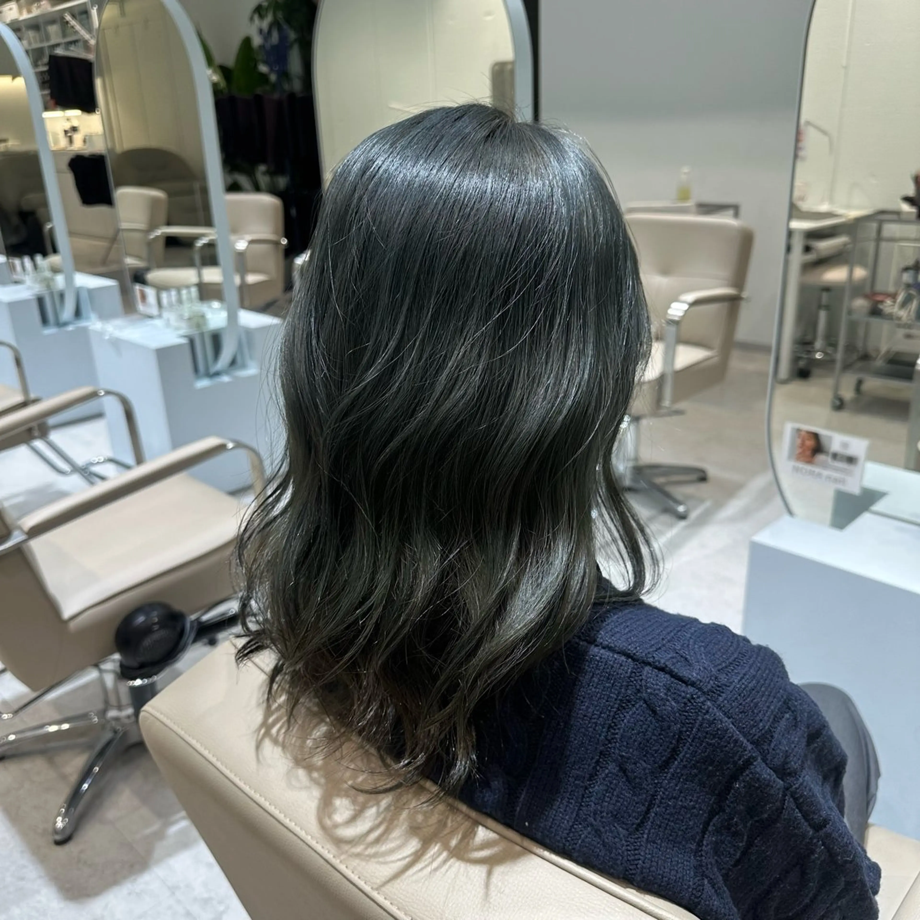 セミロング カラー ブリーチ 透明感カラー ヘアカラー なりた るいのヘアスタイル