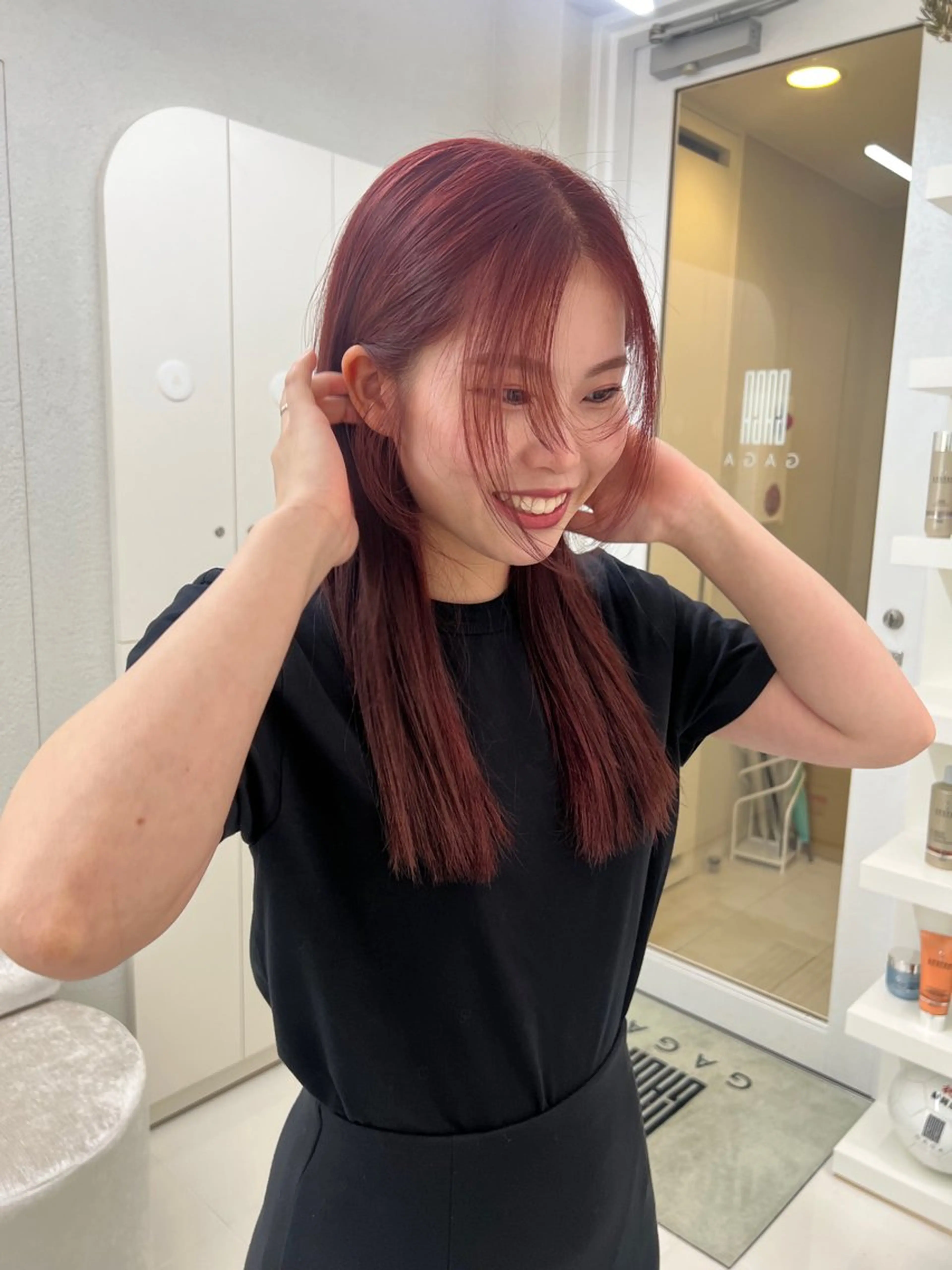 セミロング カラー 伸ばしかけ GAGA AMIKAのヘアスタイル