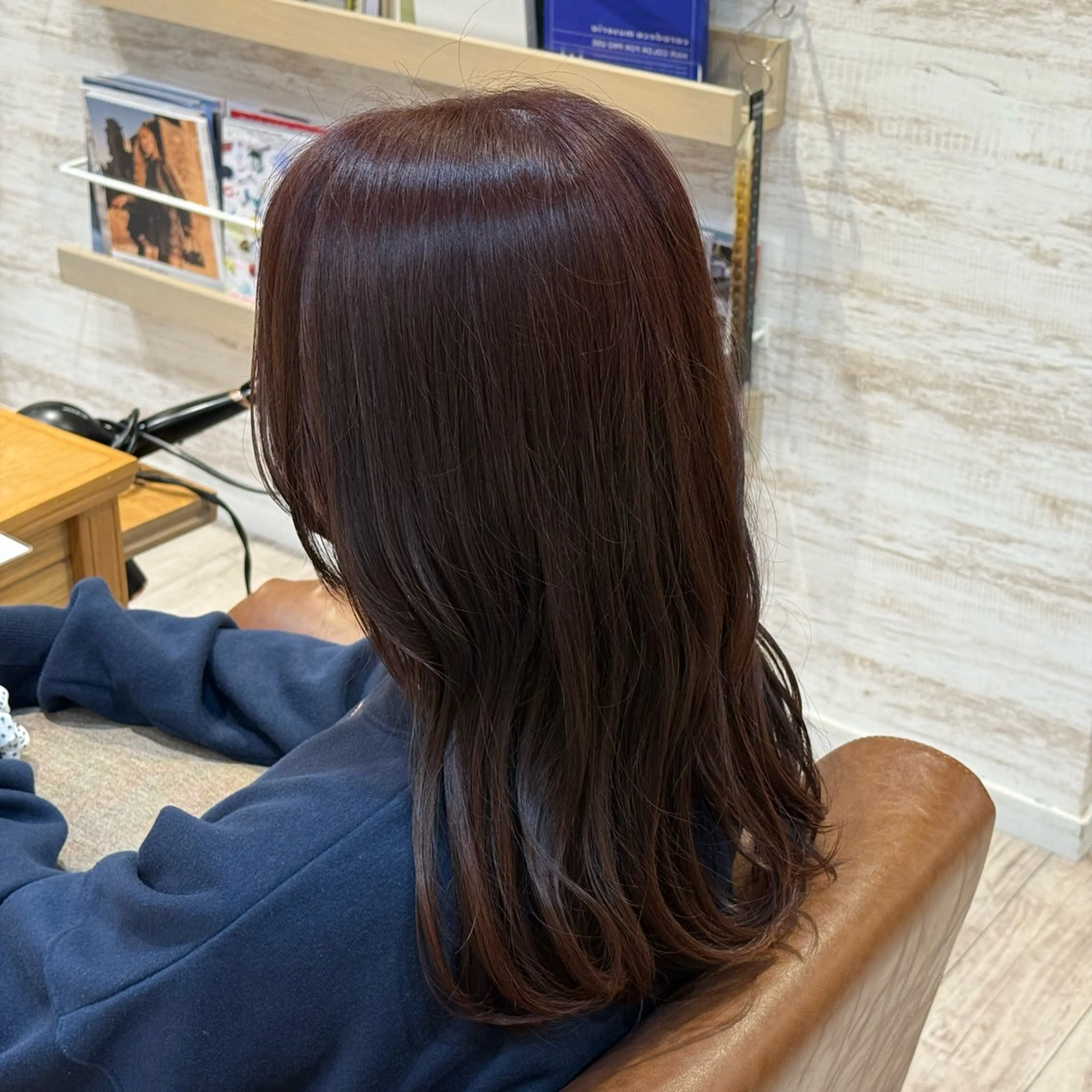 ロング カラー カシス ヘアカラー トリートメント 加藤 美佳のヘアスタイル