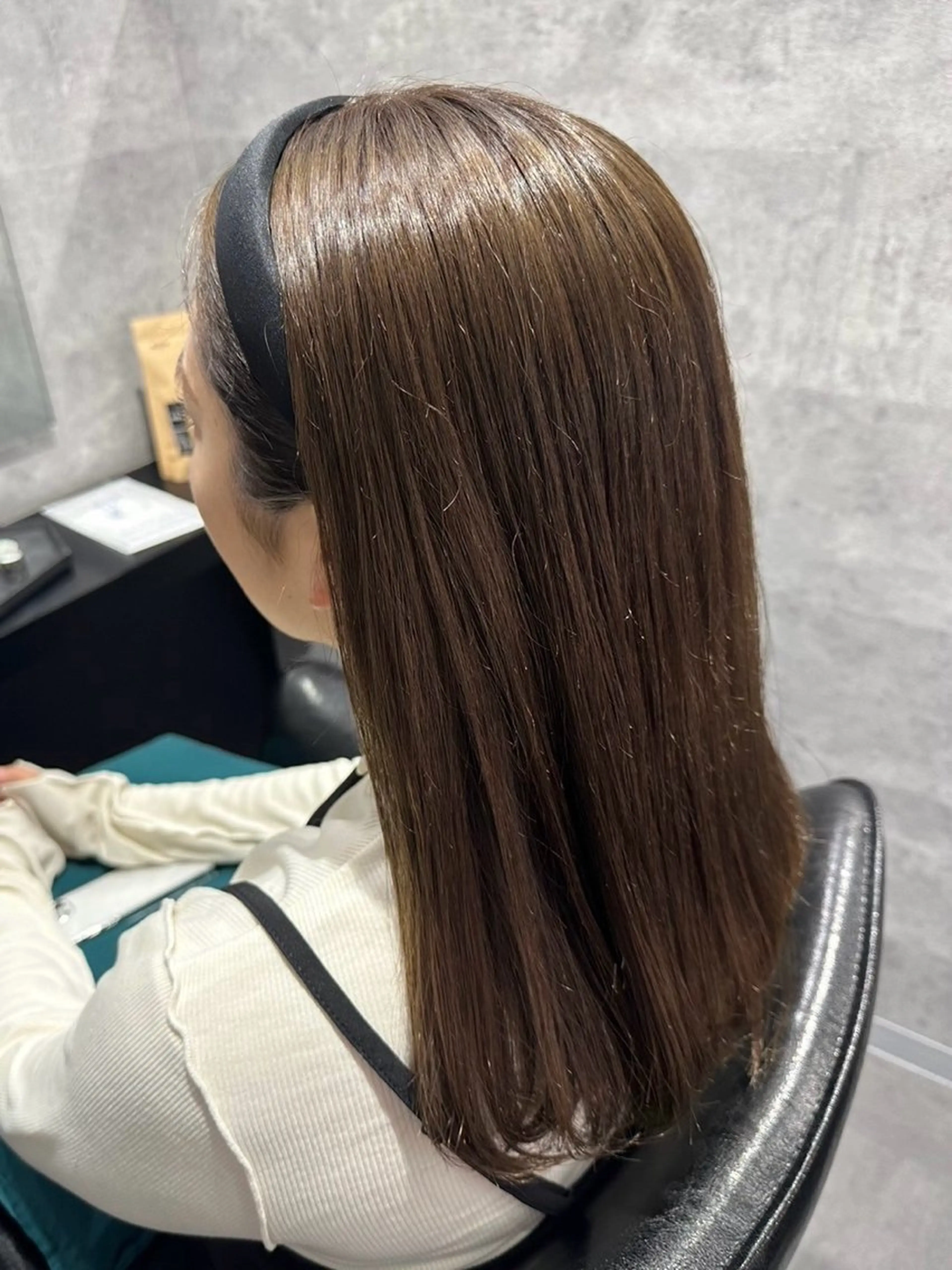 セミロング 柔らかい透明感カラー 髪質改善/神戸のヘアスタイル