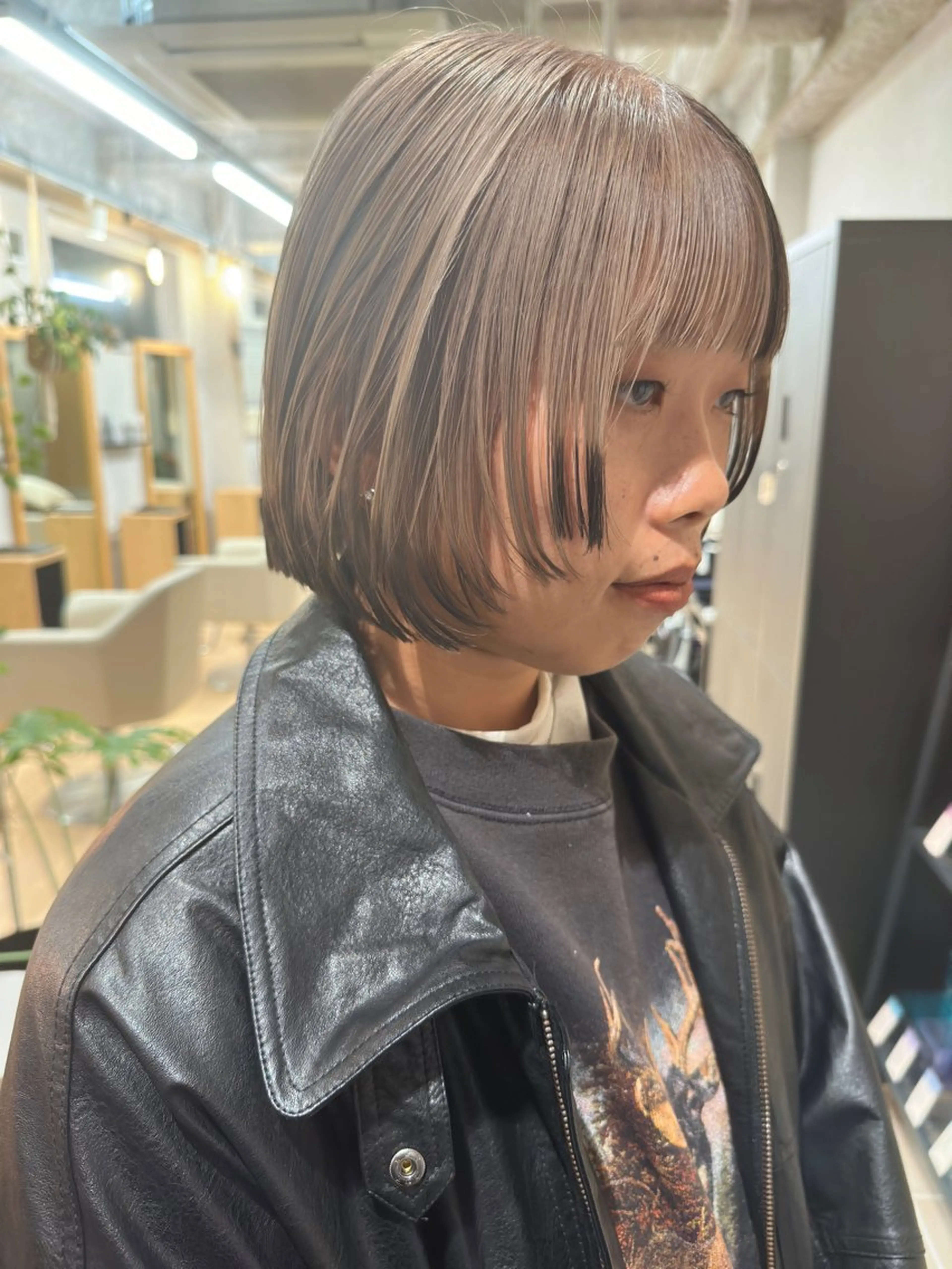 ショート broocH 清水 駿【デザインカラー】のヘアスタイル