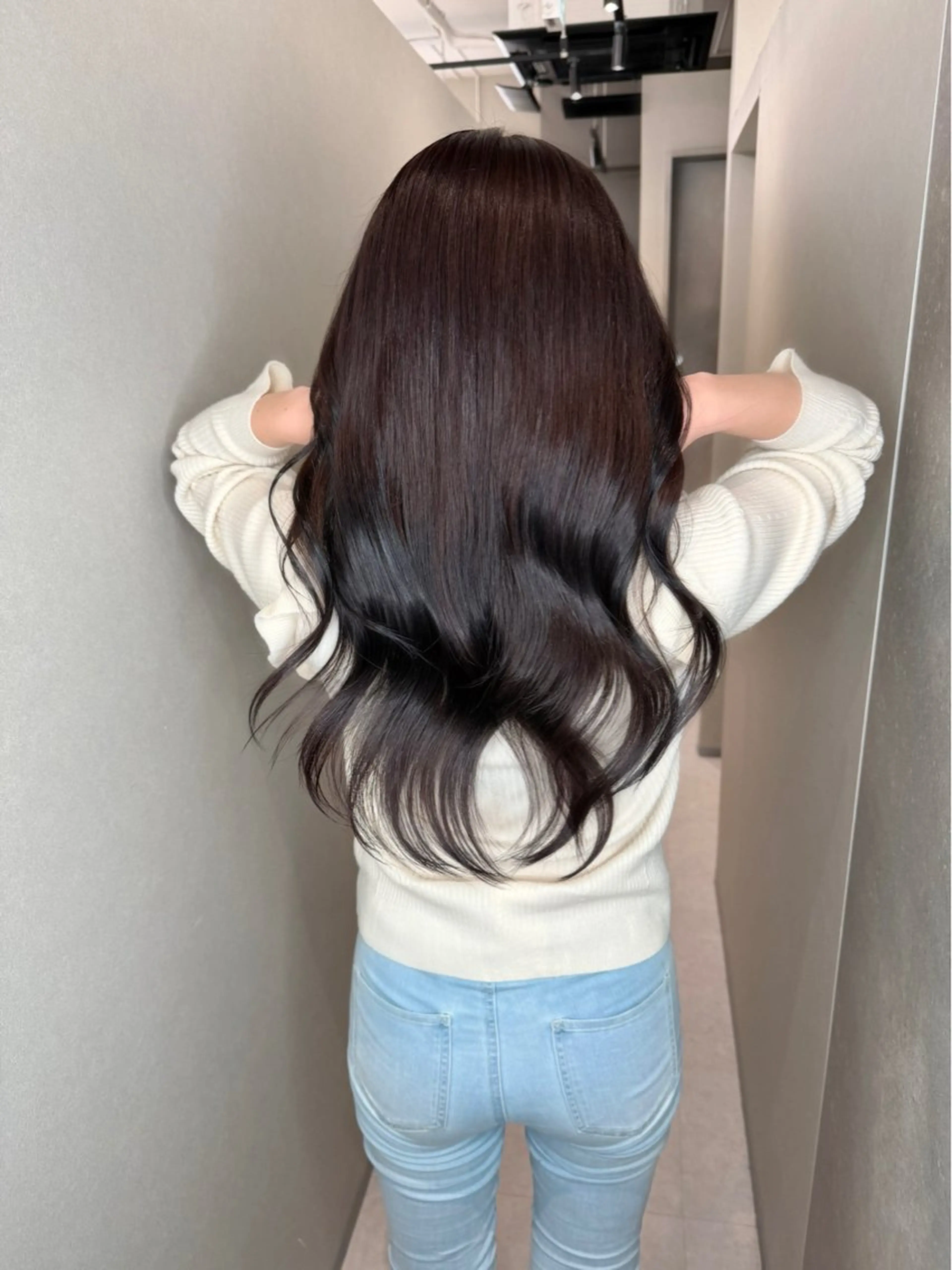 セミロング カラー ブリーチ 透明感カラー ブリーチなしカラー デート 髪質改善 ヘアカラー トリートメント 今井 勝也のヘアスタイル