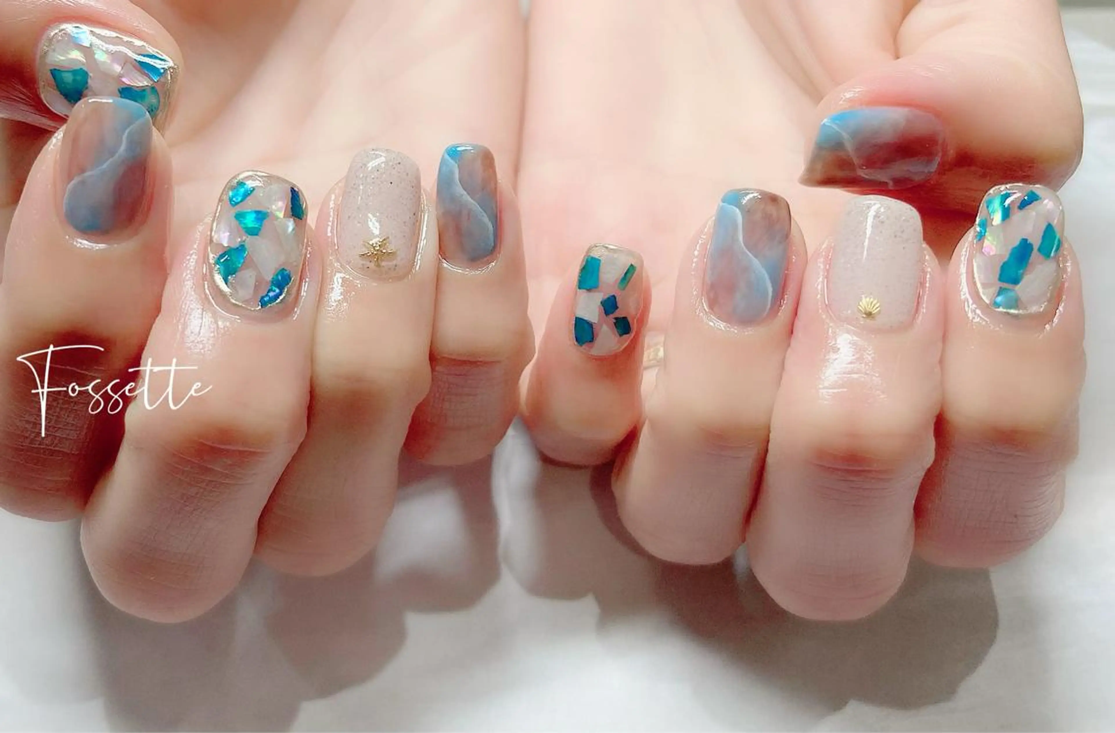 ネイル ニュアンスネイル 夏ネイル nailsalon Fossetteのネイルデザイン