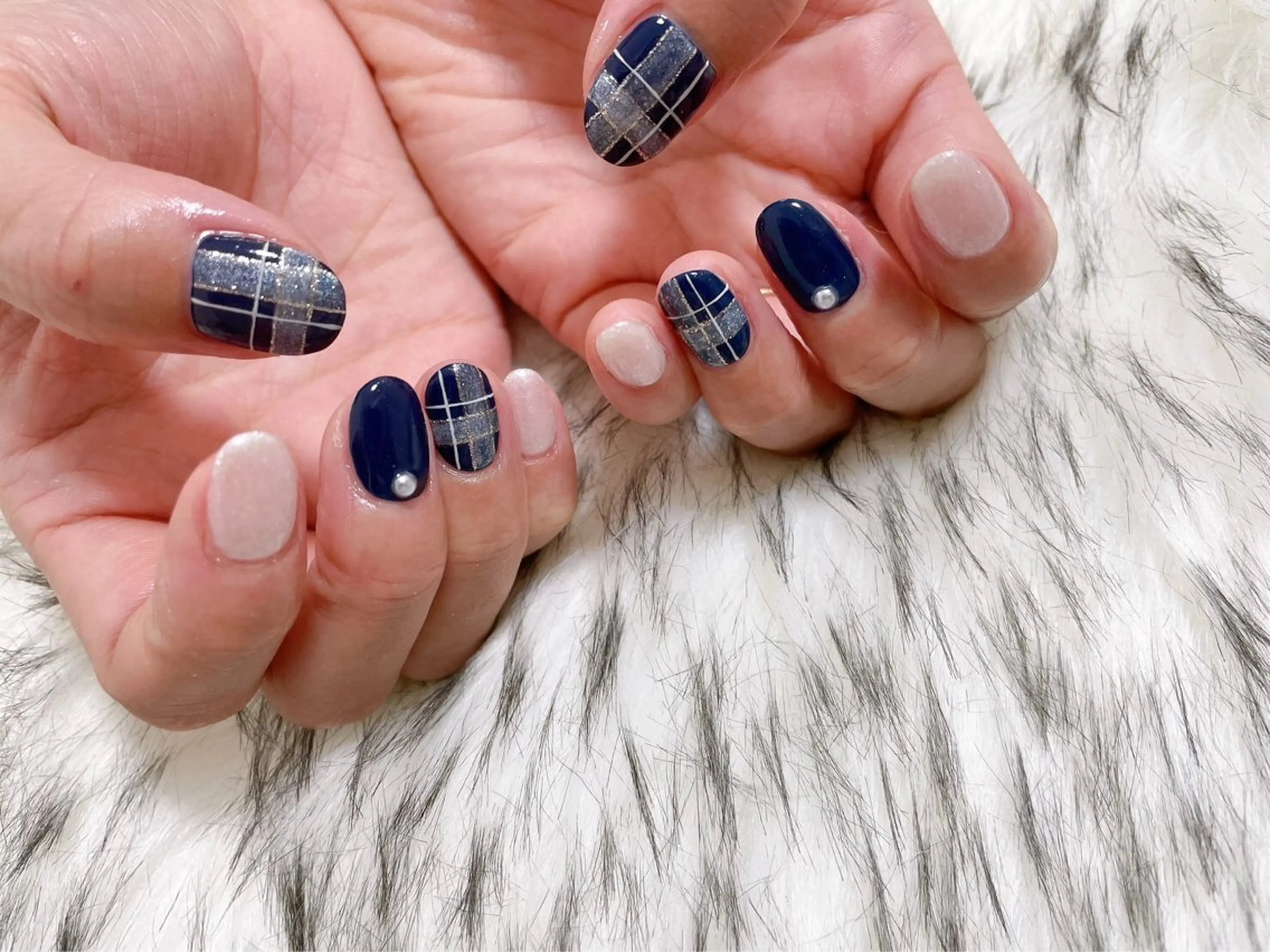 ネイル オーロラネイル フットネイル フレンチネイル ジェルネイル 韓国ネイル kiki nail &brow二子玉川の眉毛・アイブロウイメージ