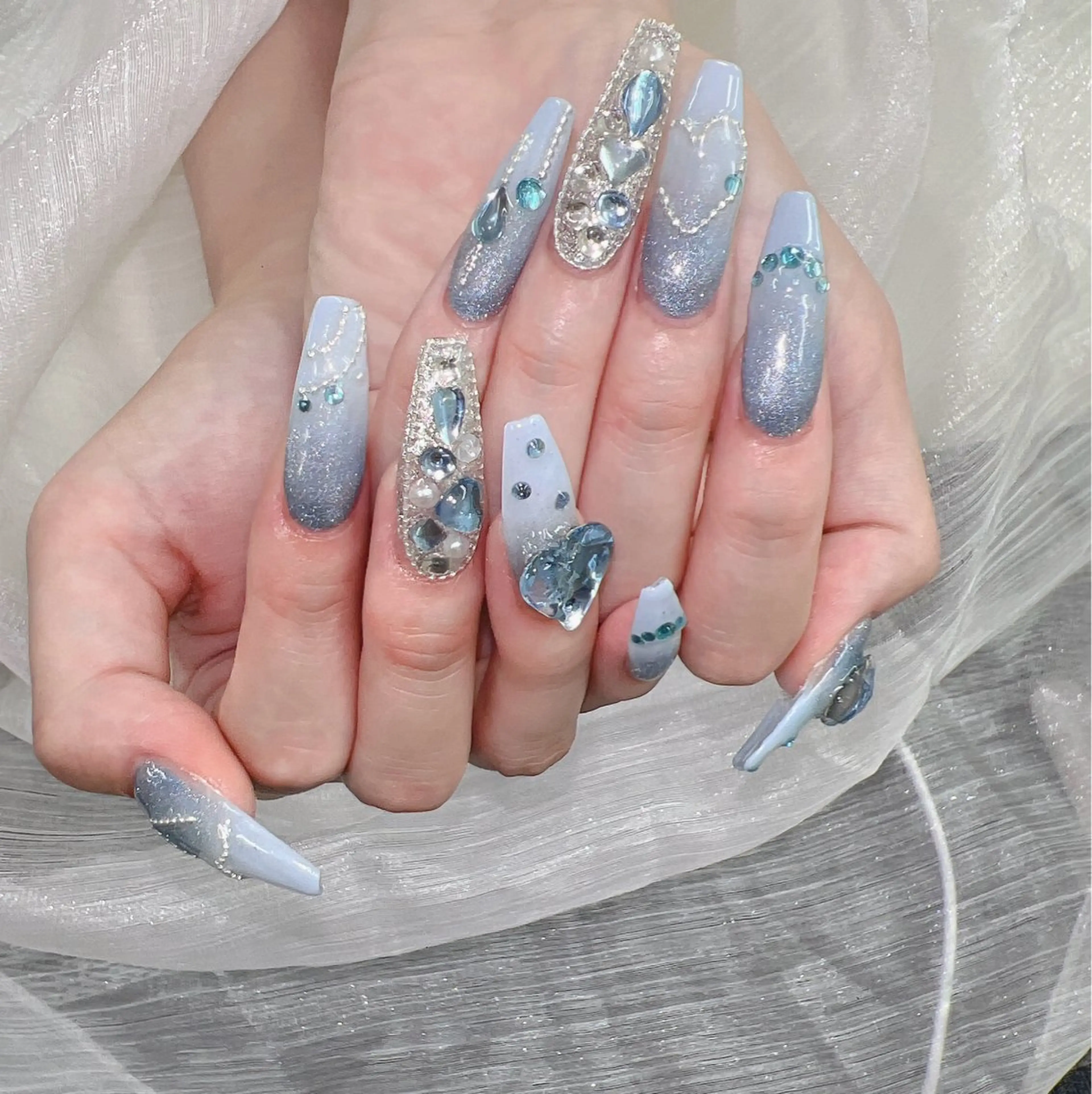 ネイル マグネットネイル ミラーネイル ネイルチップ 冬ネイル Lee Nailsのネイルデザイン