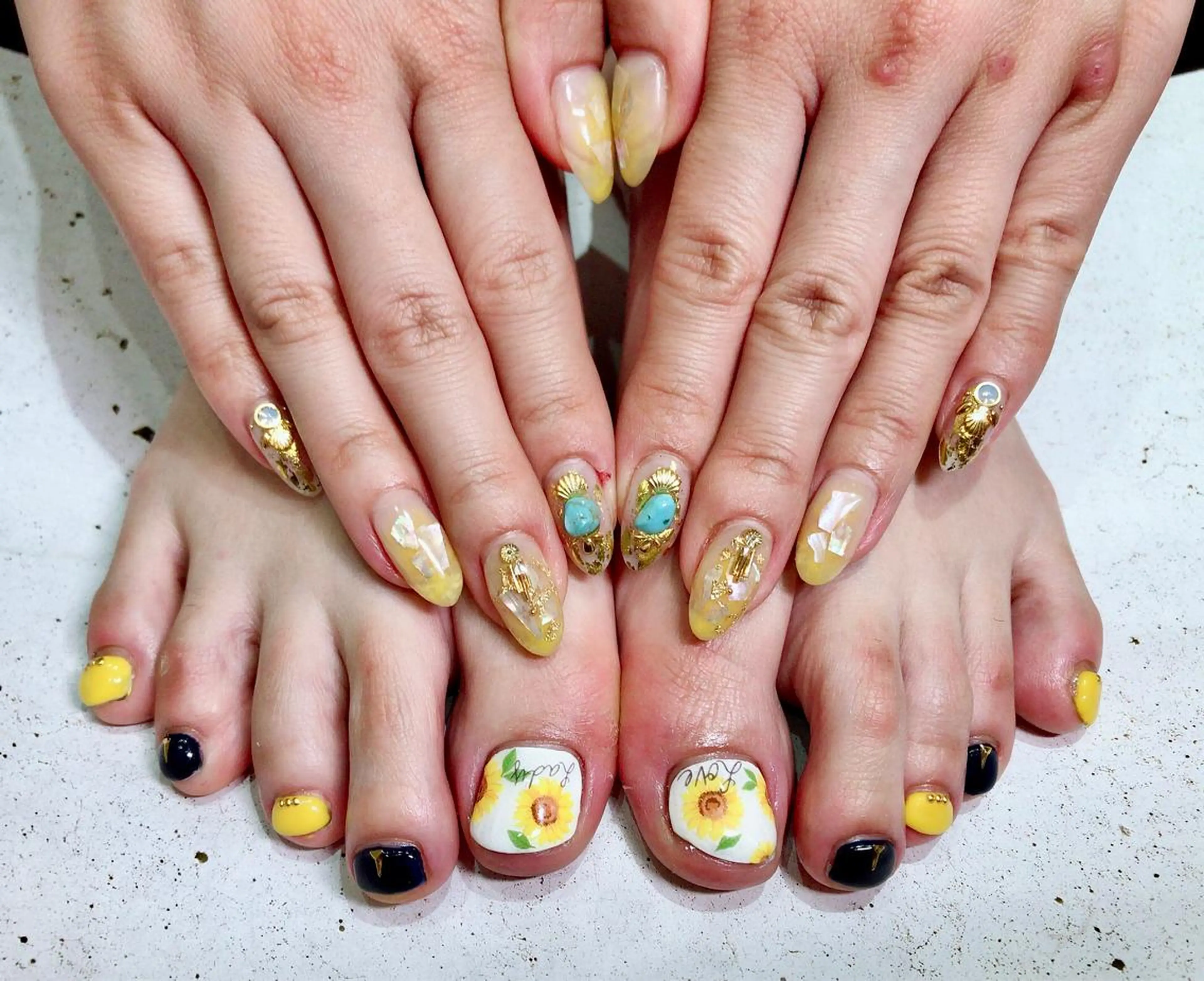 ネイル フットネイル Lino+ ネイル&よもぎ蒸しのネイルデザイン