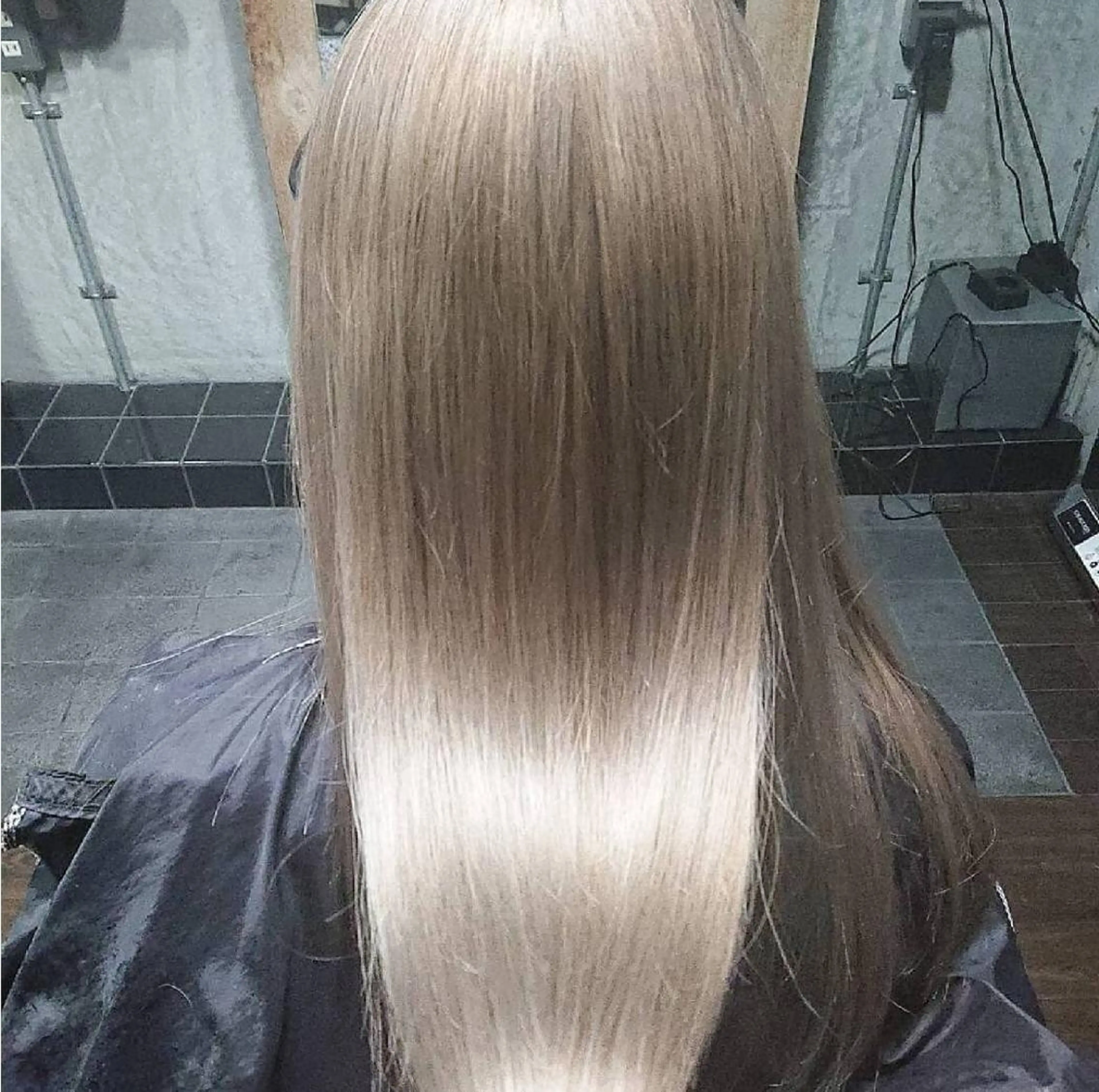 ロング カラー ヘアアレンジ キッズ アディクシーカラー バレイヤージュ ミストバング ベージュカラー 黒髪 カラー特化サロン梅田 Eir茶屋町/山下のヘアスタイル