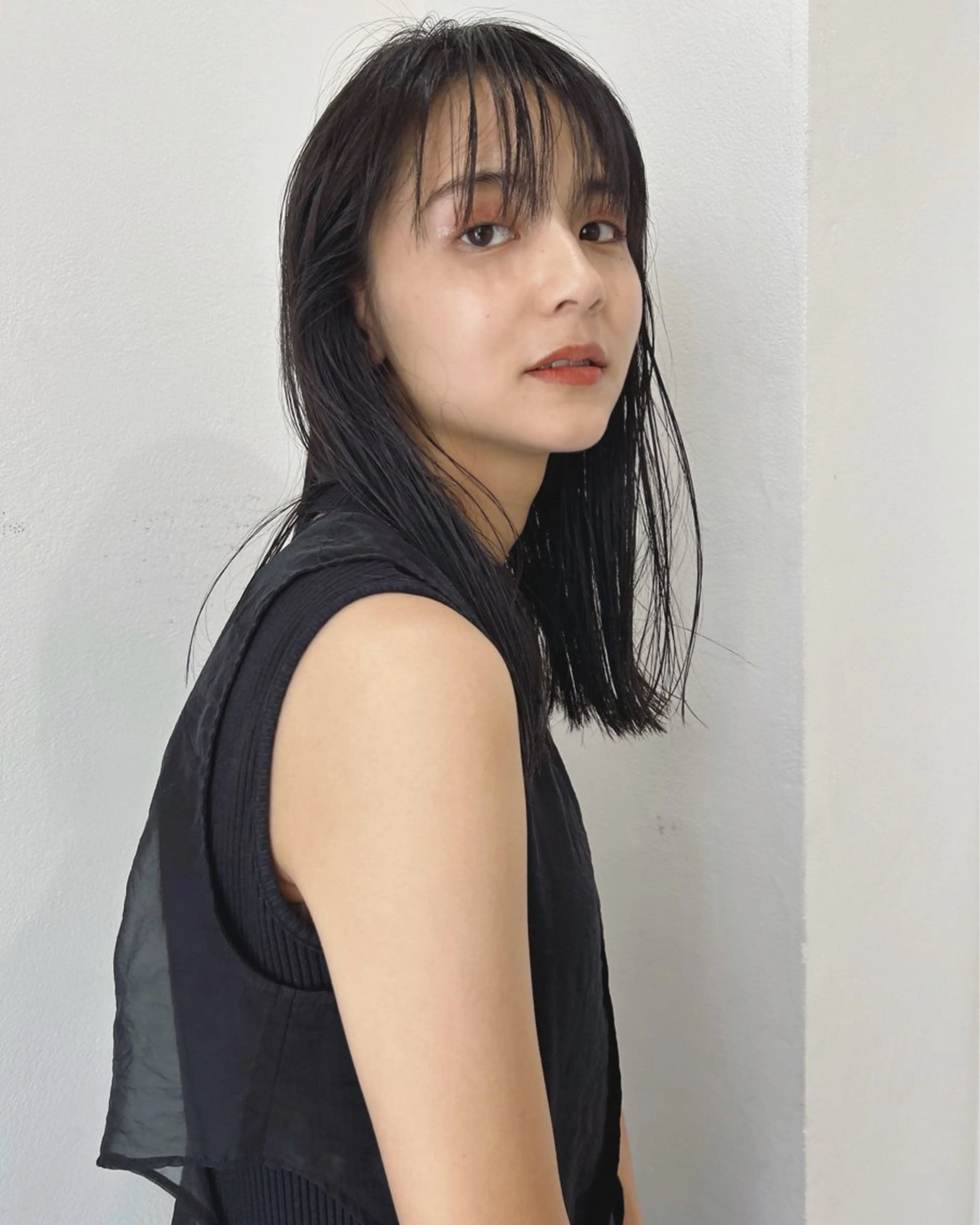ミディアム カラー カット ヘアカラー トリートメント 村上雅人 ナチュラルモードのヘアスタイル