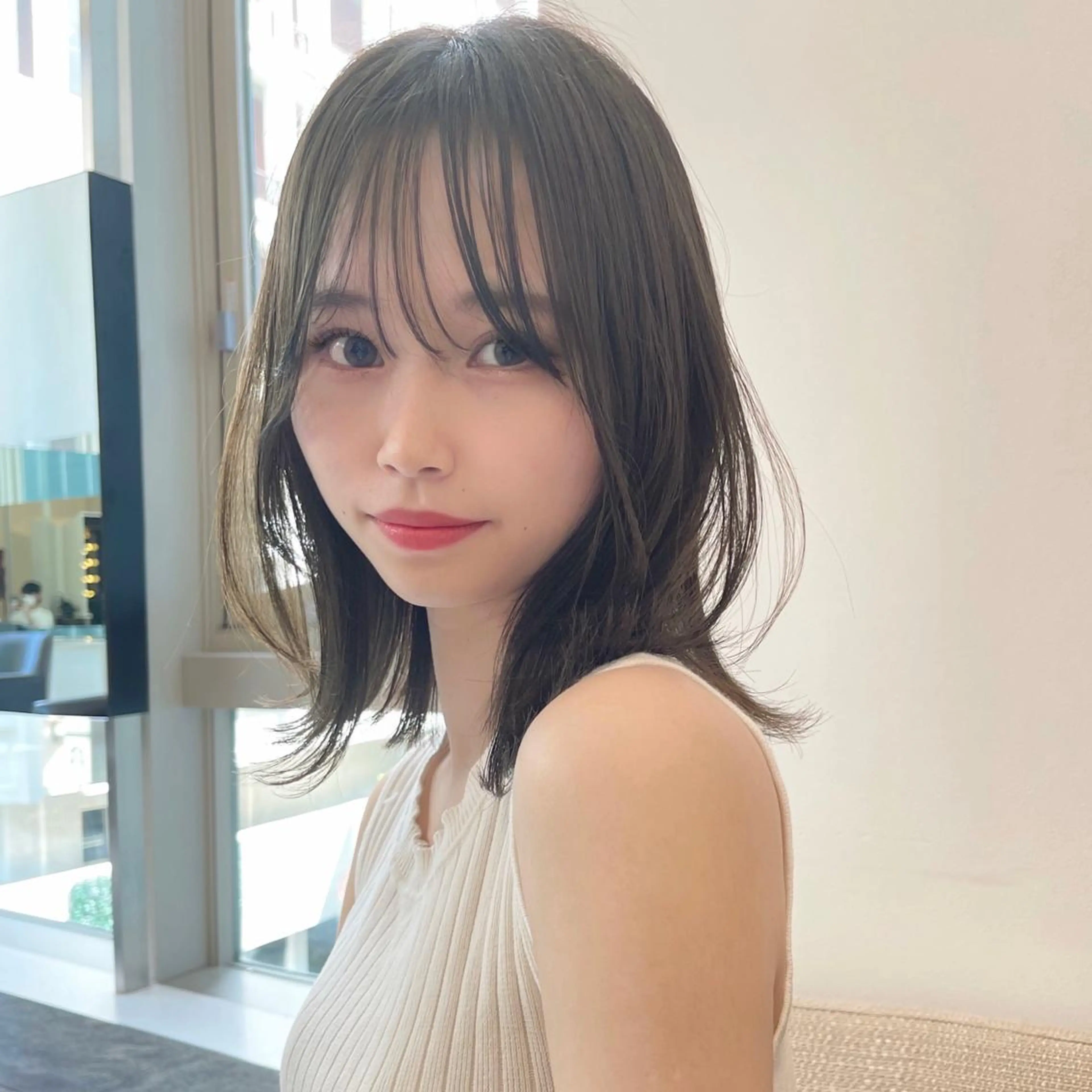 ミディアム カラー ベージュカラー オリーブベージュ 悩みを解決💫似合せ RENのヘアスタイル