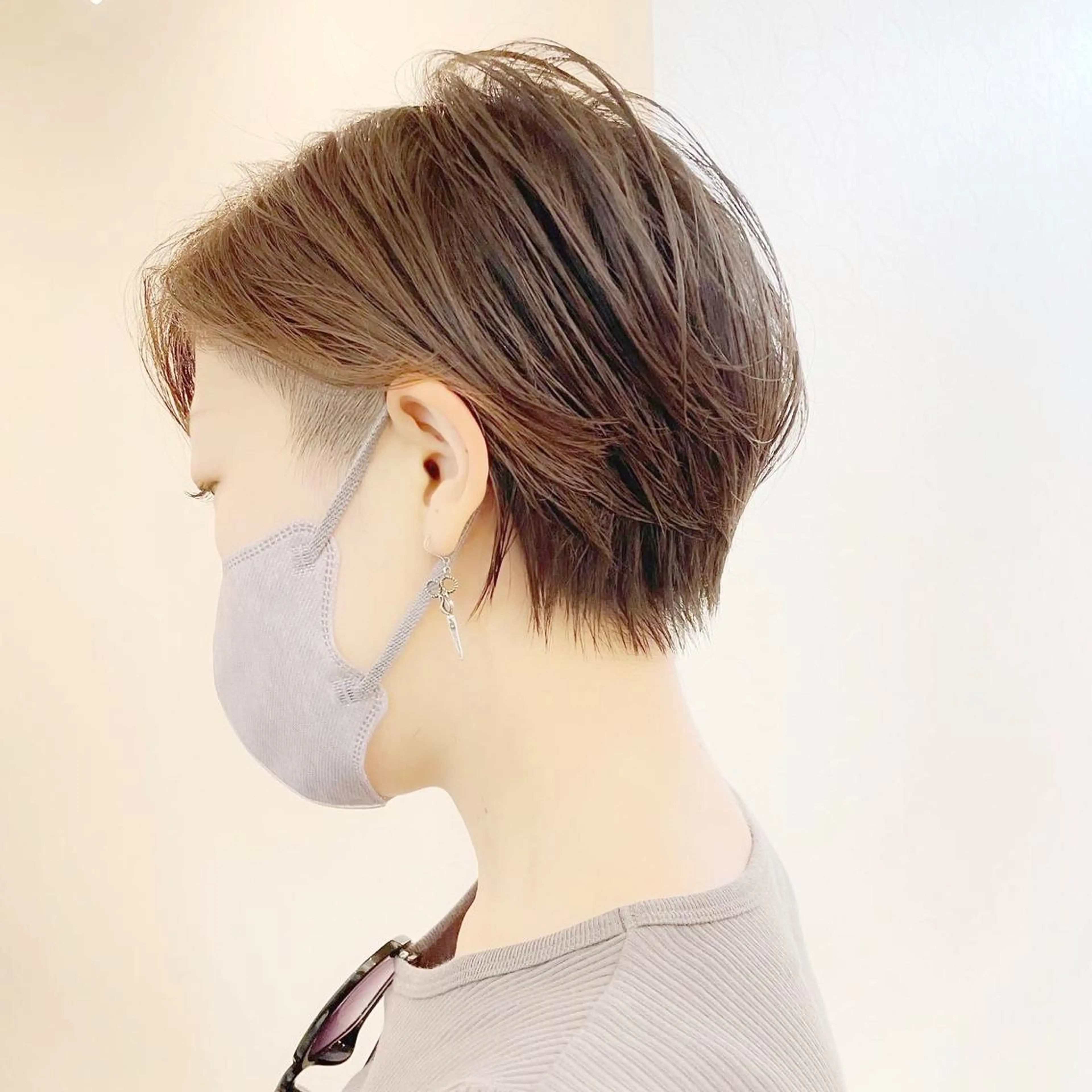 ショート カラー ショートレイヤー 丸みショート グラデーションカラー くびれヘア くせ毛 👑銀座ショート/ 絶壁補正/金子涼👑のヘアスタイル