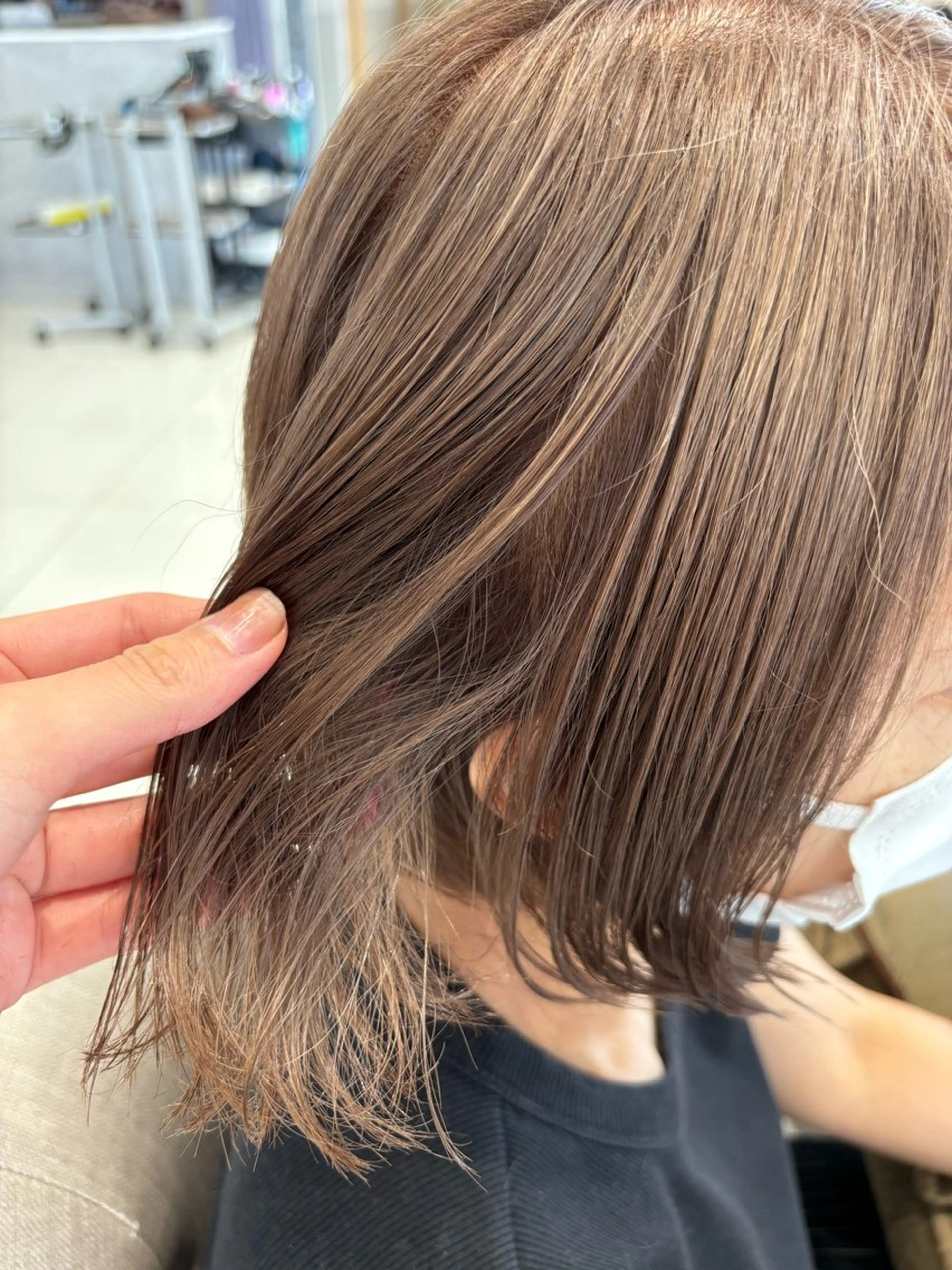 カラー 守谷 奏穂のヘアスタイル