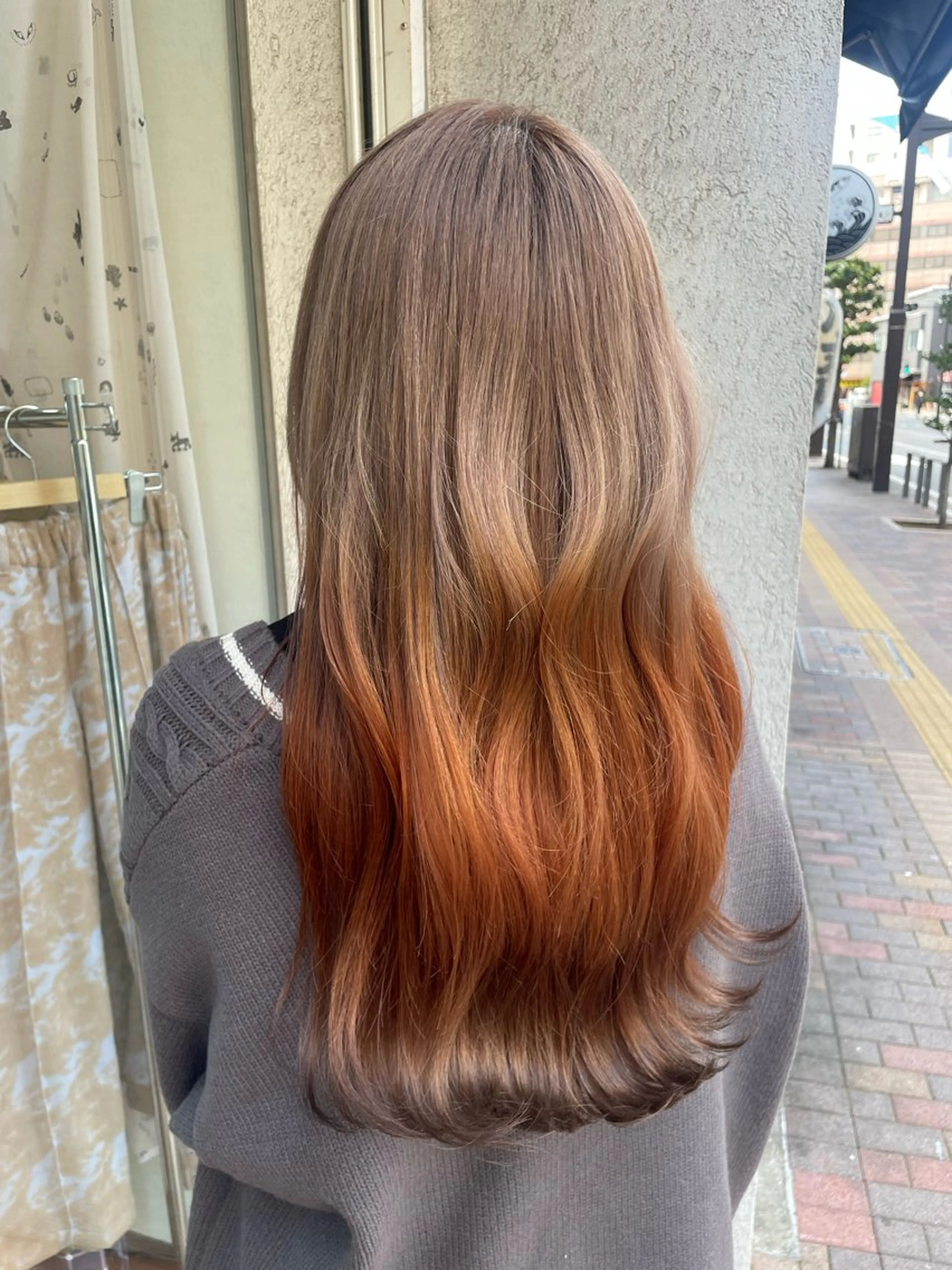 ロング カラー グラデーションカラー カット ヘアカラー トリートメント CoCooN 店長 さのえみのヘアスタイル