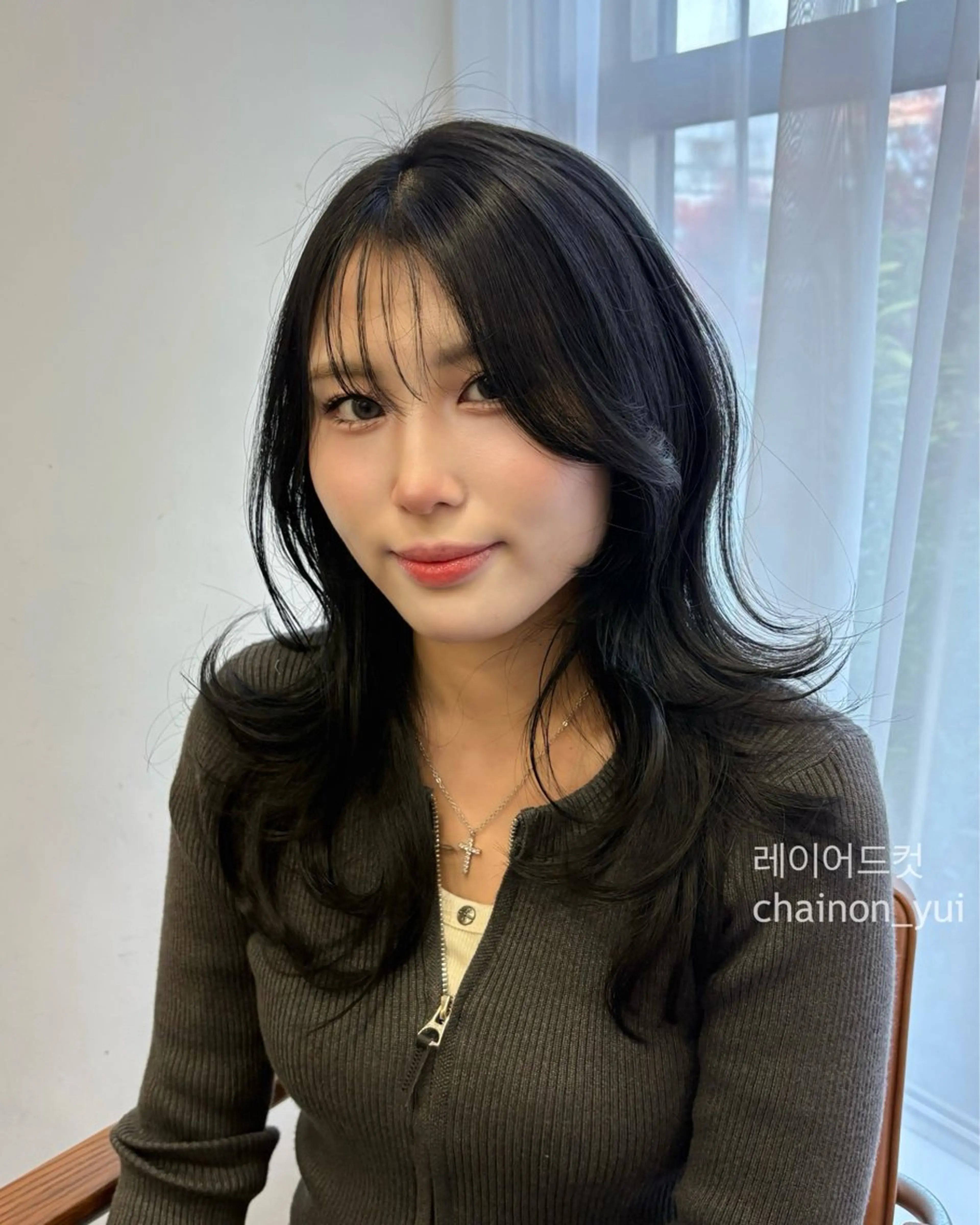 セミロング YUI レイヤー/韓国ヘアのヘアスタイル