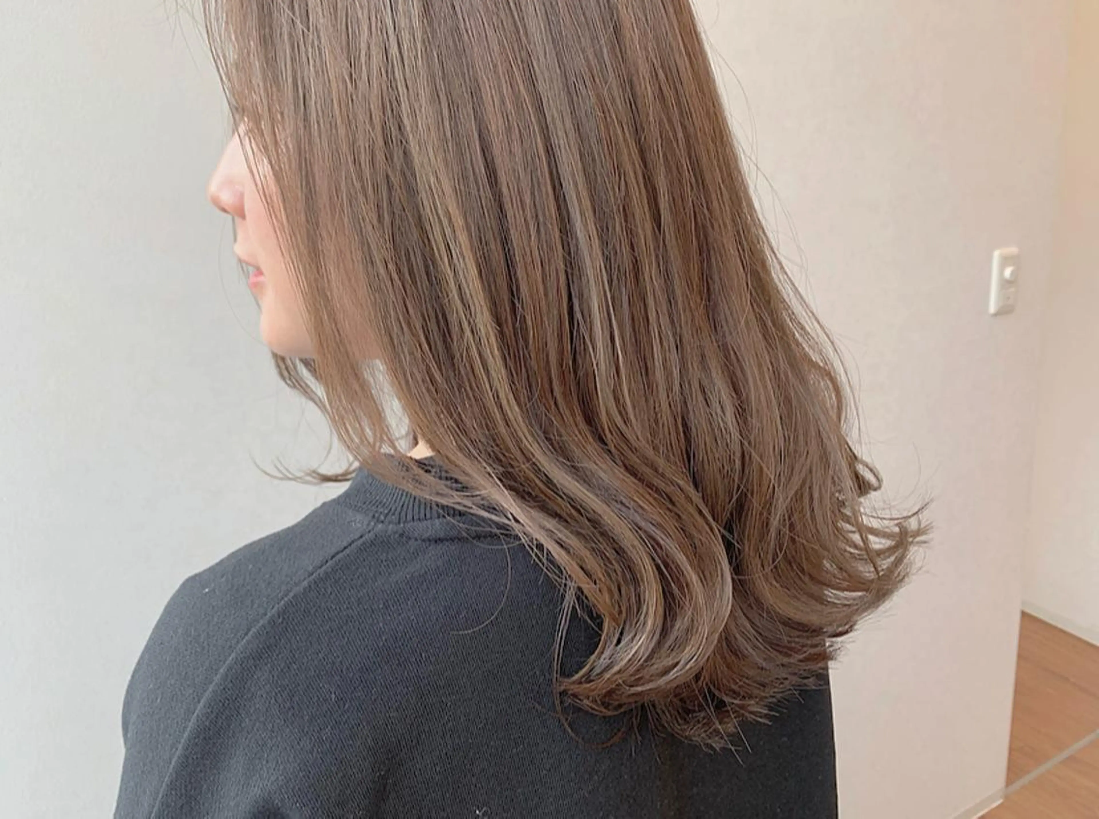 ミディアム カラー ベージュカラー ハイライトカラー ハイライト カット ヘアカラー トリートメント 透明感♡︎♡︎ 佐々木早苗のヘアスタイル